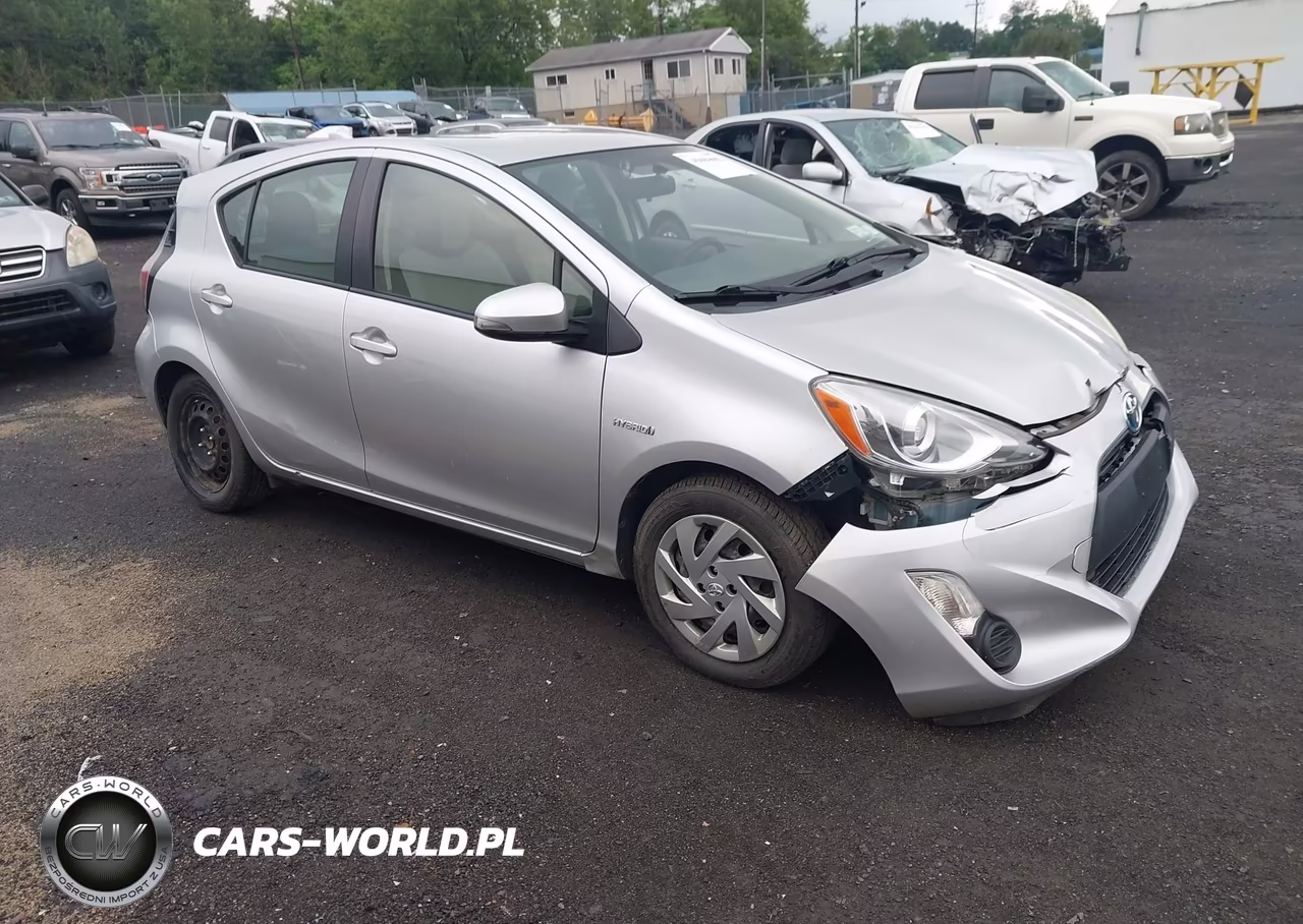 2015 Toyota Prius C One