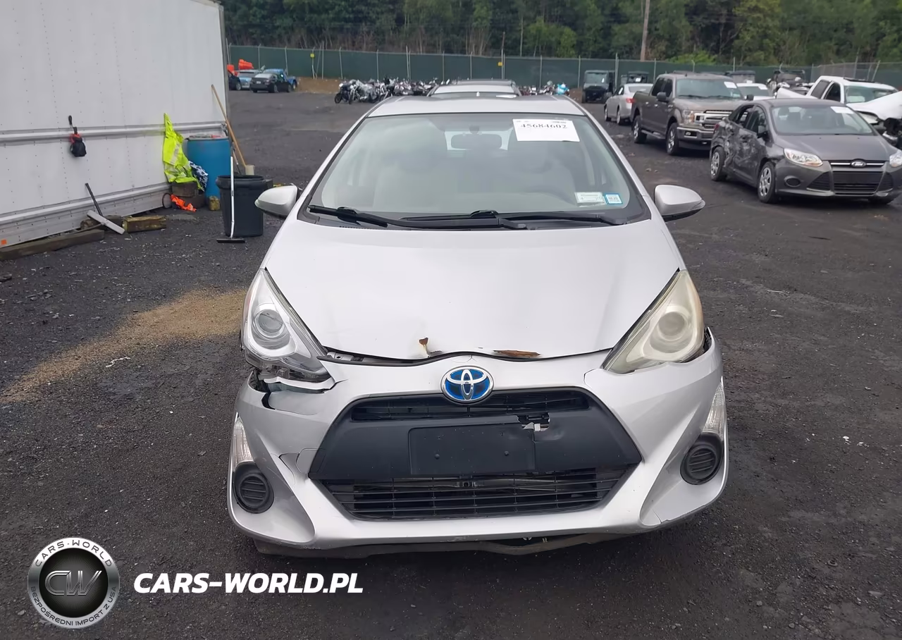 2015 Toyota Prius C One VIN:JTDKDTB37F1104722 - 12