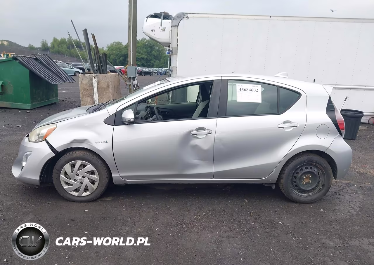 2015 Toyota Prius C One VIN:JTDKDTB37F1104722 - 14