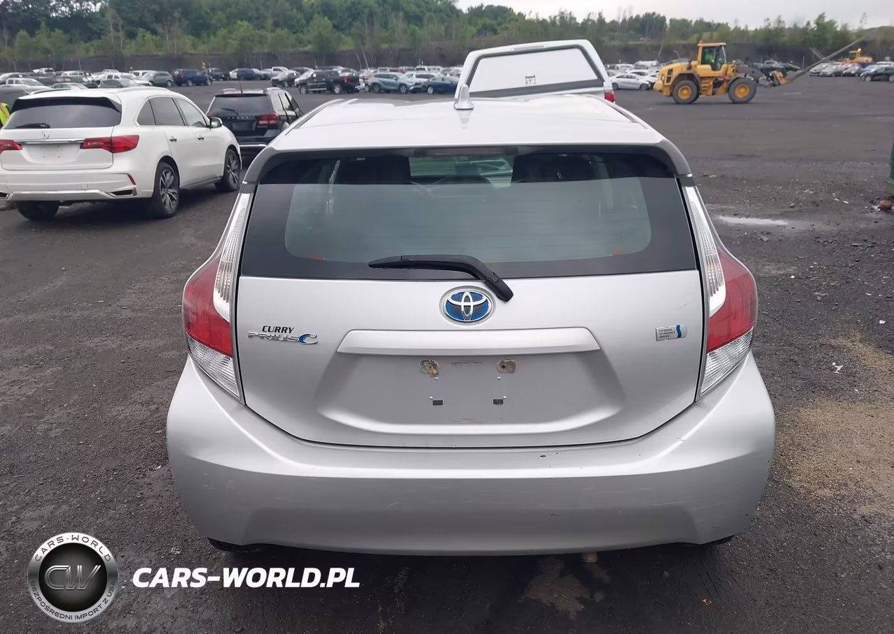 2015 Toyota Prius C One VIN:JTDKDTB37F1104722 - 16