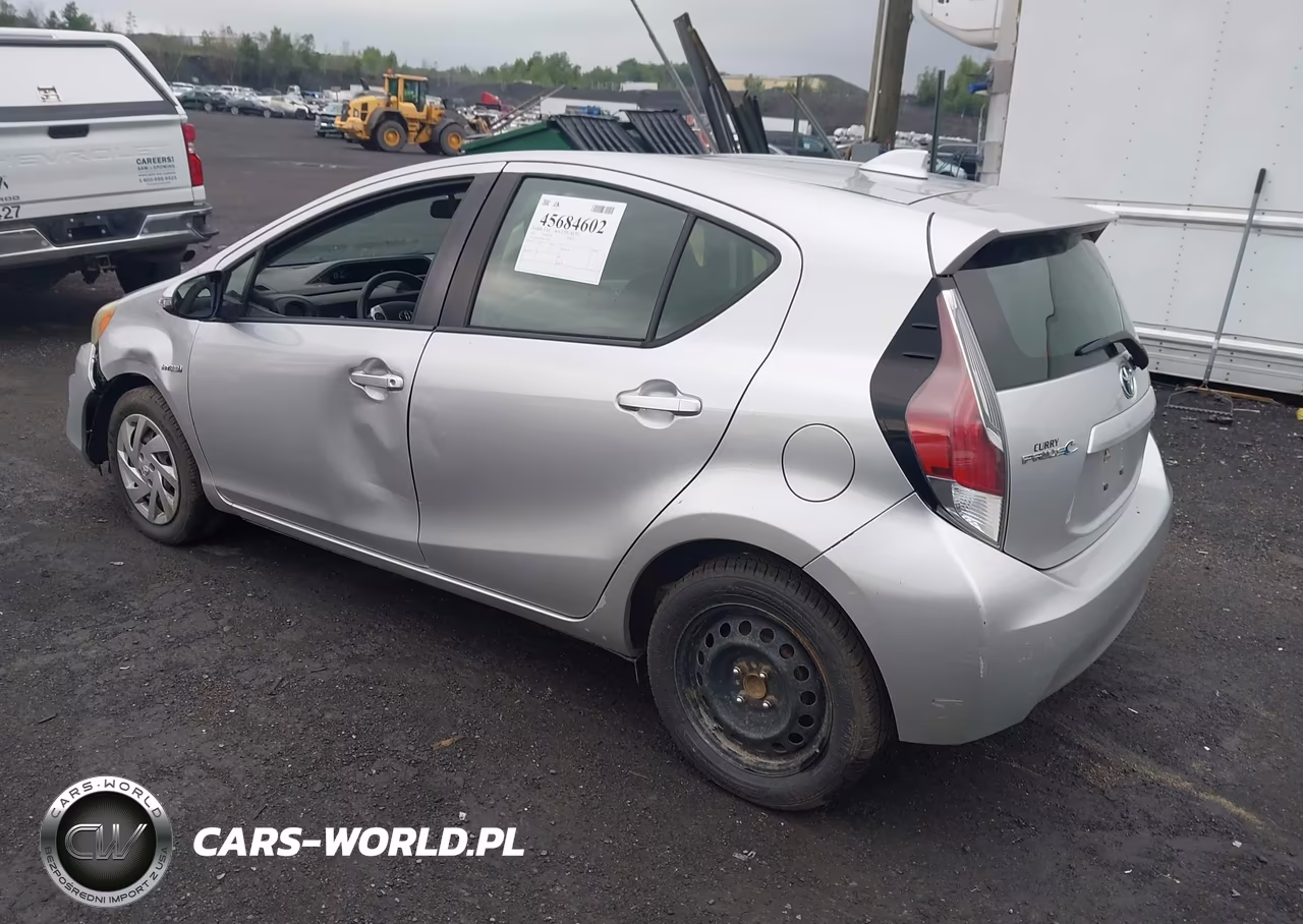 2015 Toyota Prius C One VIN:JTDKDTB37F1104722 - 3