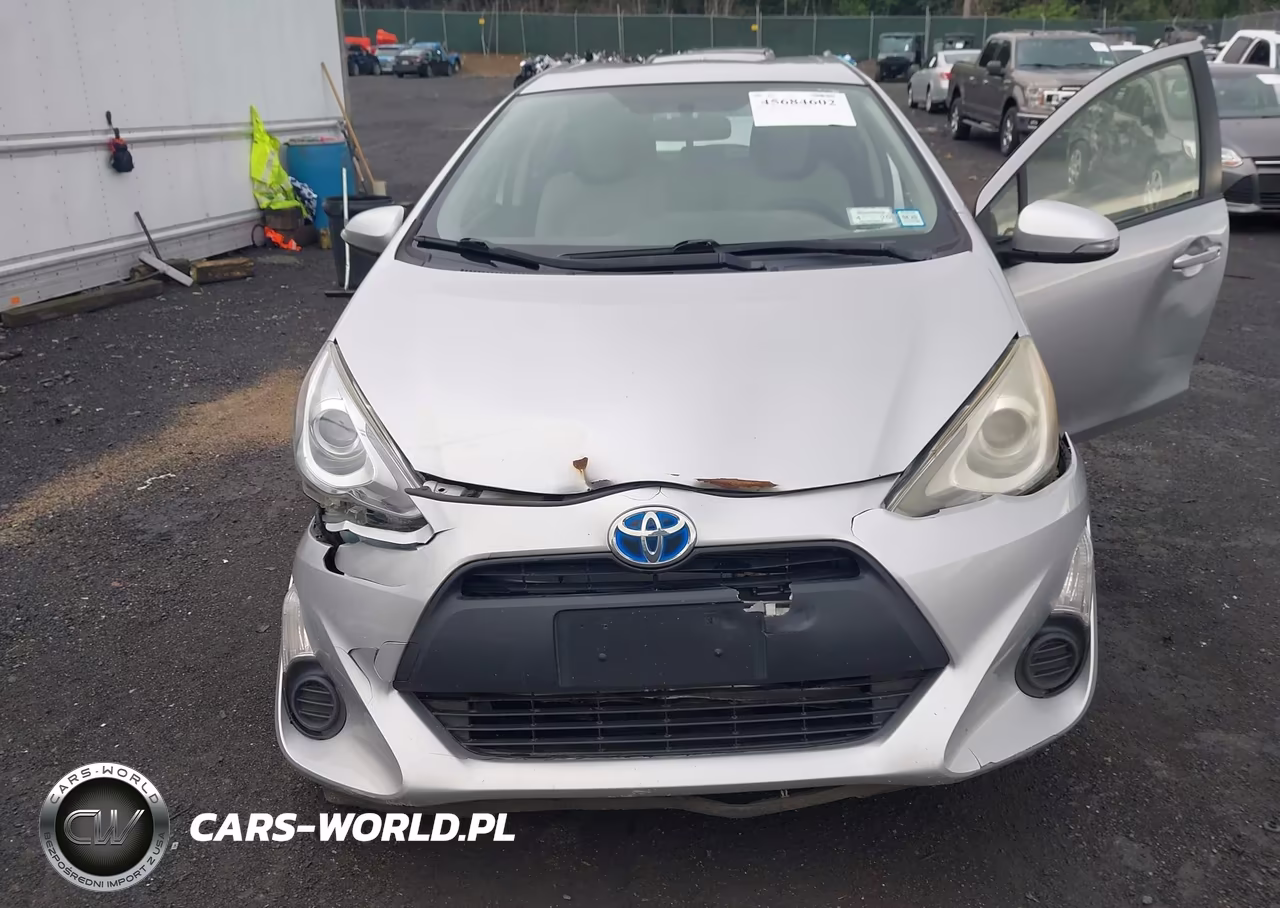 2015 Toyota Prius C One VIN:JTDKDTB37F1104722 - 6