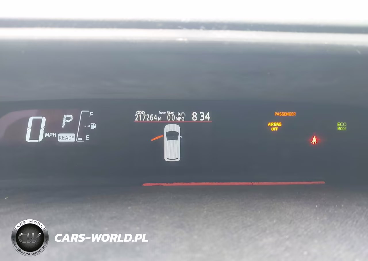 2015 Toyota Prius C One VIN:JTDKDTB37F1104722 - 7