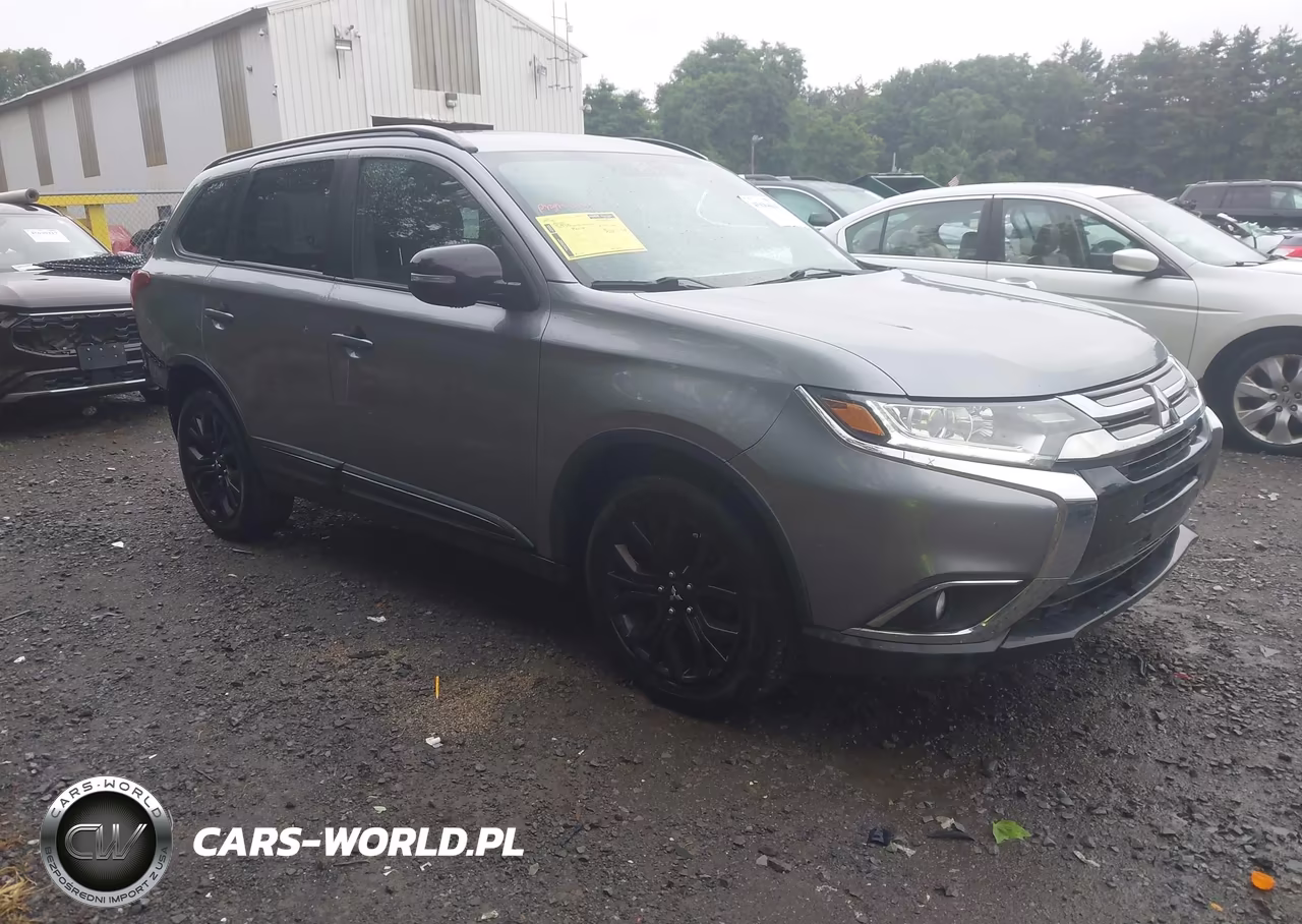 2018 Mitsubishi Outlander Le – zdjęcie 1 z 17