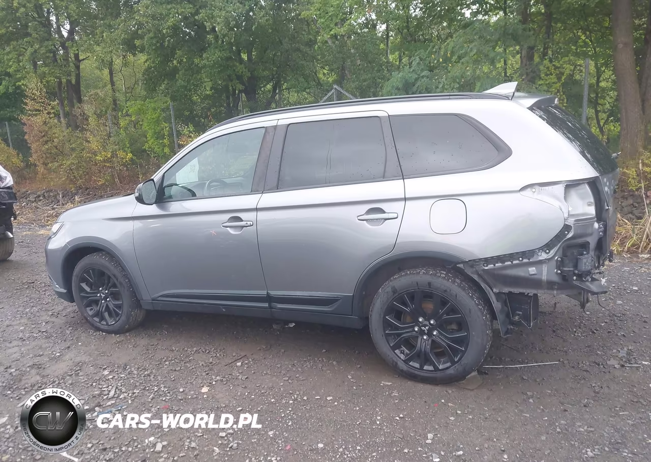 2018 Mitsubishi Outlander Le VIN:JA4AZ3A35JZ065261 - 14