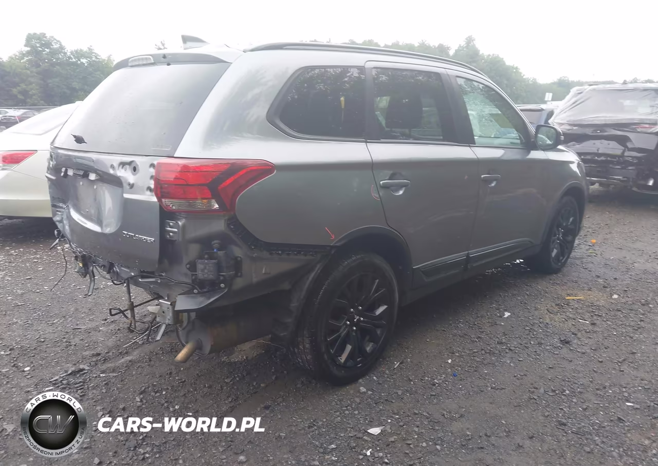 2018 Mitsubishi Outlander Le VIN:JA4AZ3A35JZ065261 - 4