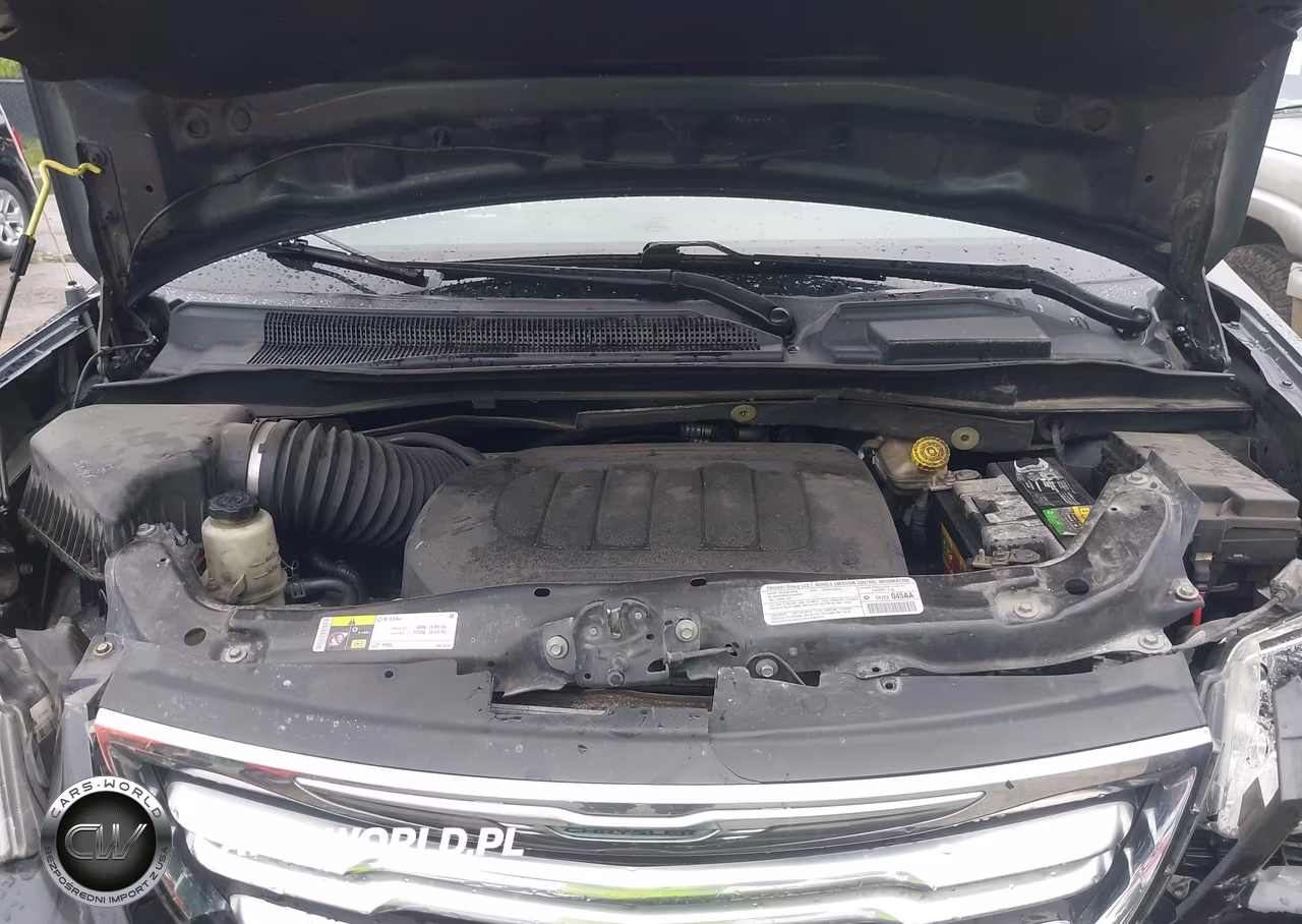 2013 Chrysler Town & Country Touring VIN:2C4RC1BG2DR645212 - 10