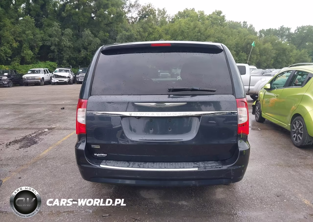 2013 Chrysler Town & Country Touring VIN:2C4RC1BG2DR645212 - 16