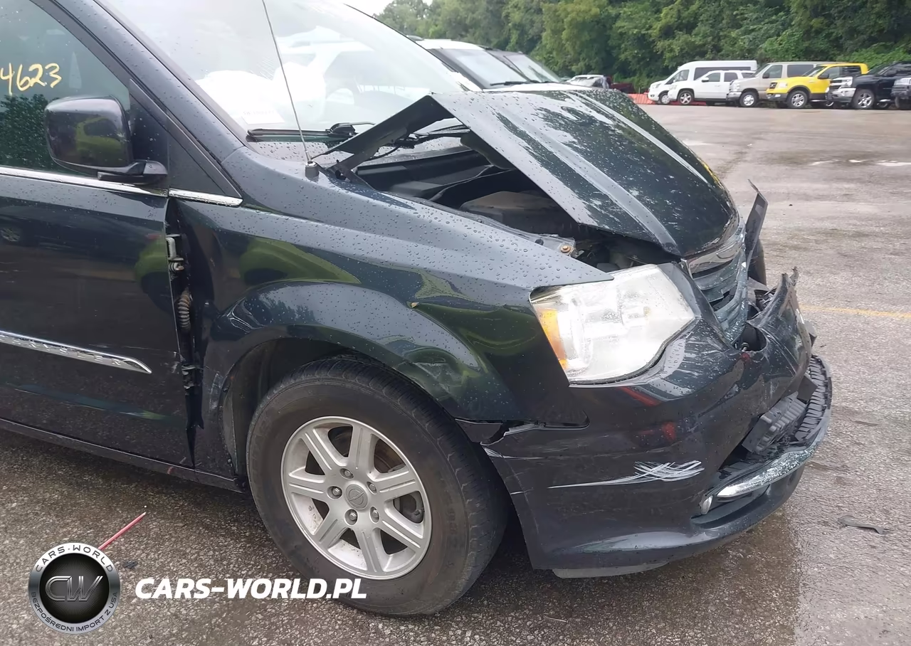 2013 Chrysler Town & Country Touring VIN:2C4RC1BG2DR645212 - 17
