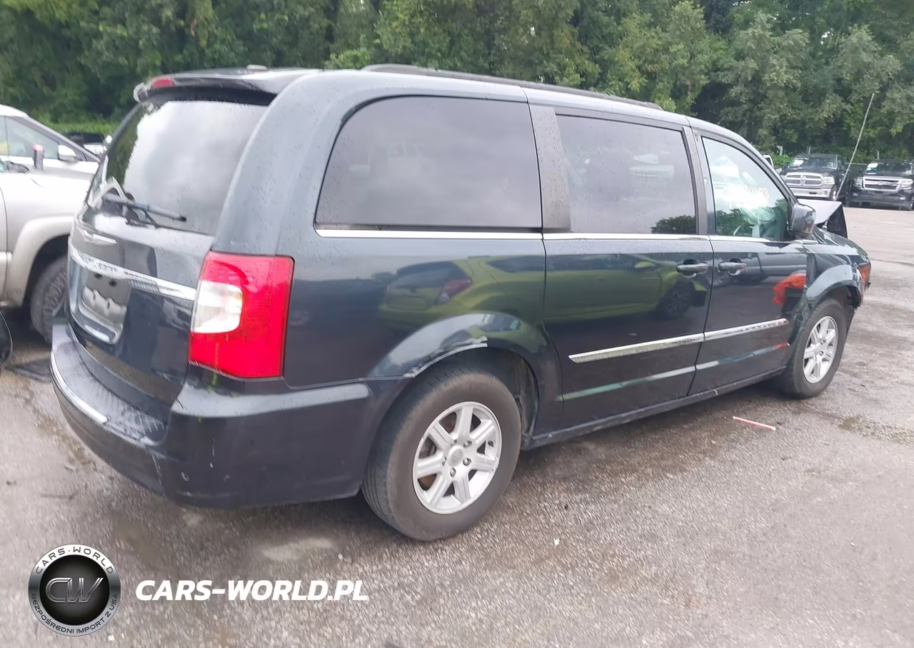2013 Chrysler Town & Country Touring VIN:2C4RC1BG2DR645212 - 4