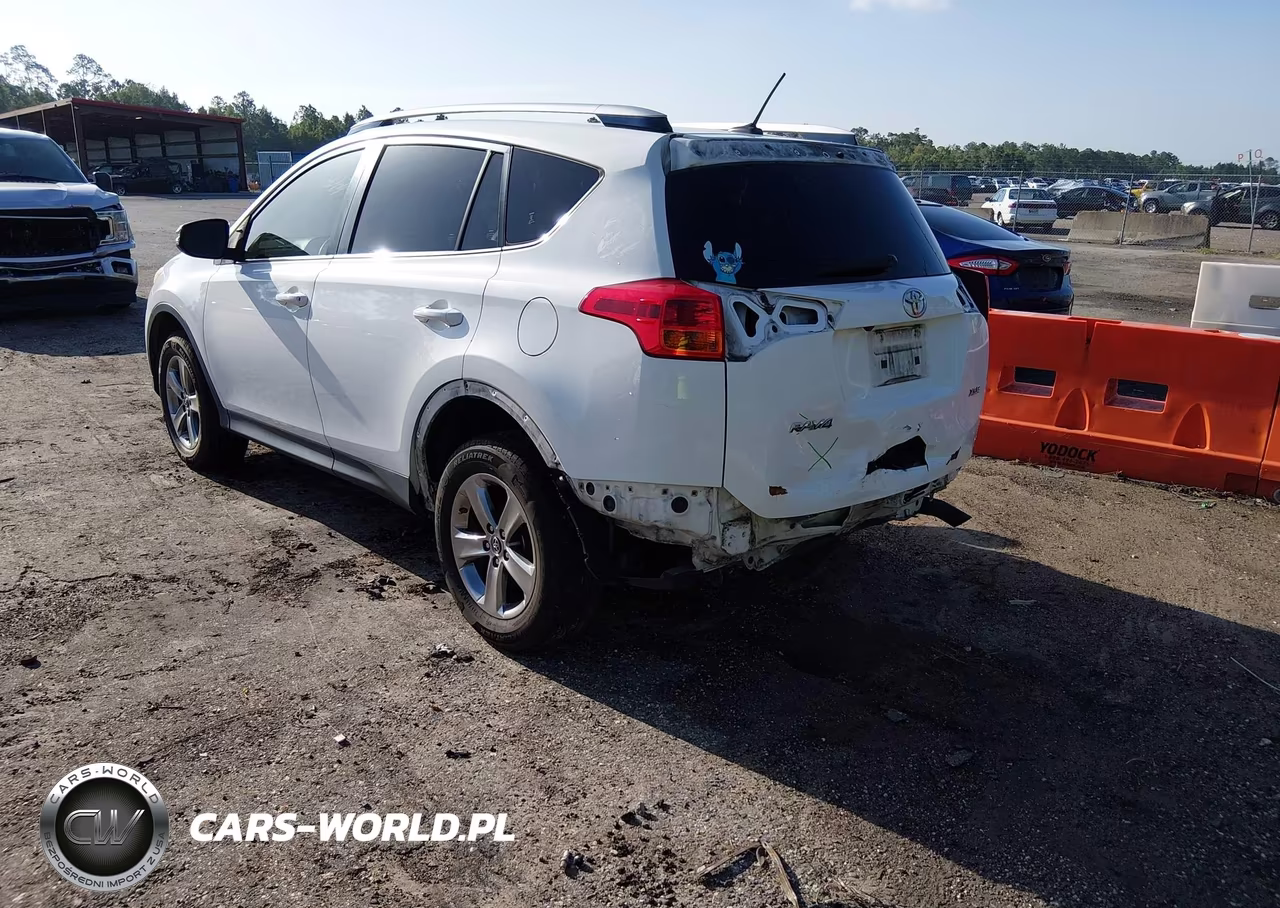 2015 Toyota Rav4 Xle VIN:JTMWFREV3FD048420 - 3