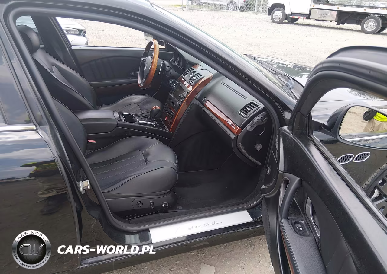 2010 Maserati Quattroporte VIN:ZAM39FKA6A0051639 - 5
