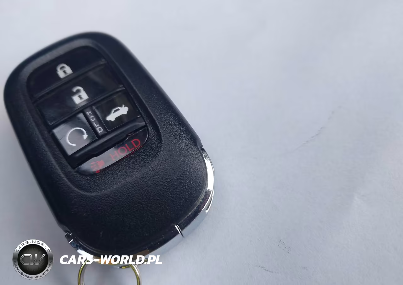 2025 Honda Accord Hybrid Touring VIN:1HGCY2F80SA036882 - 11