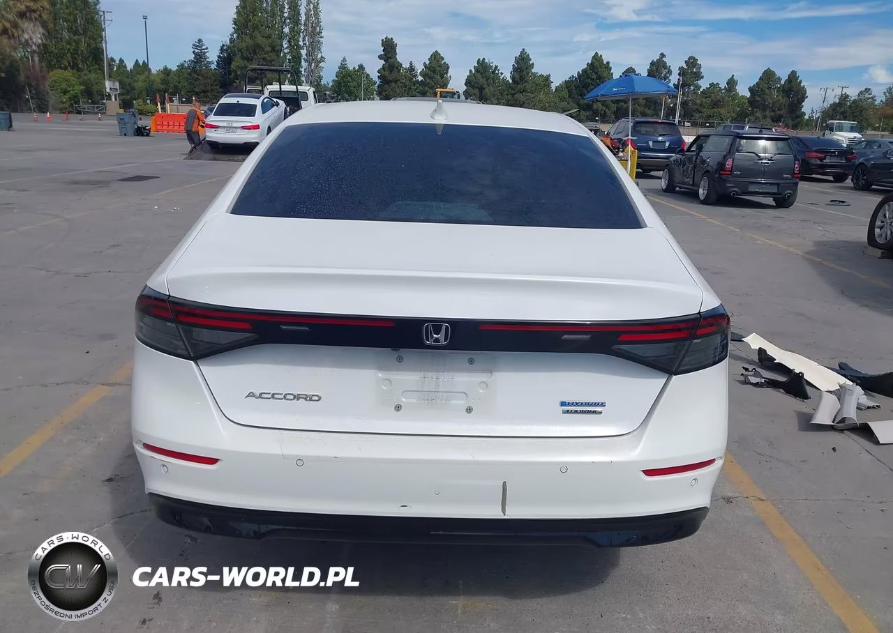 2025 Honda Accord Hybrid Touring VIN:1HGCY2F80SA036882 - 17