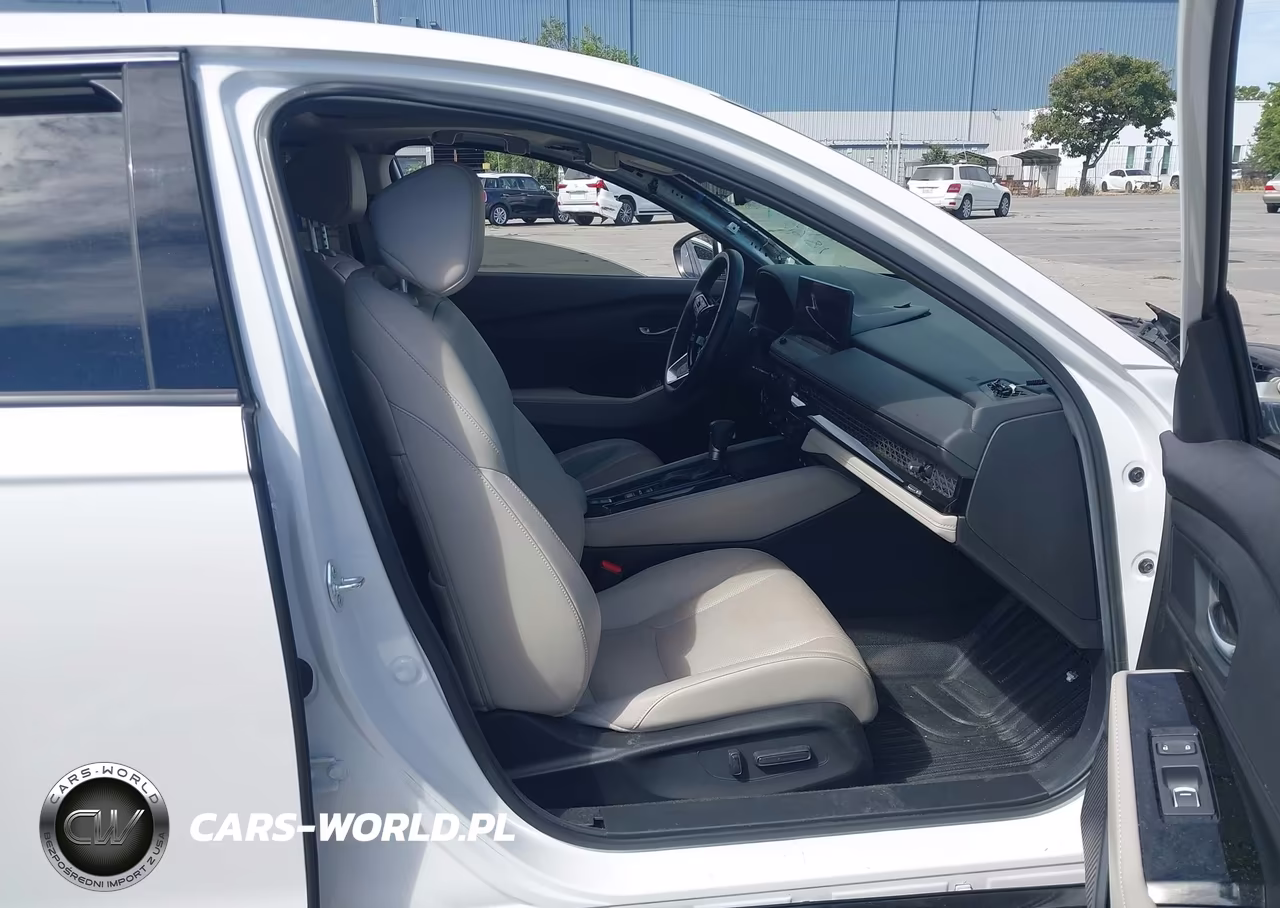 2025 Honda Accord Hybrid Touring VIN:1HGCY2F80SA036882 - 5