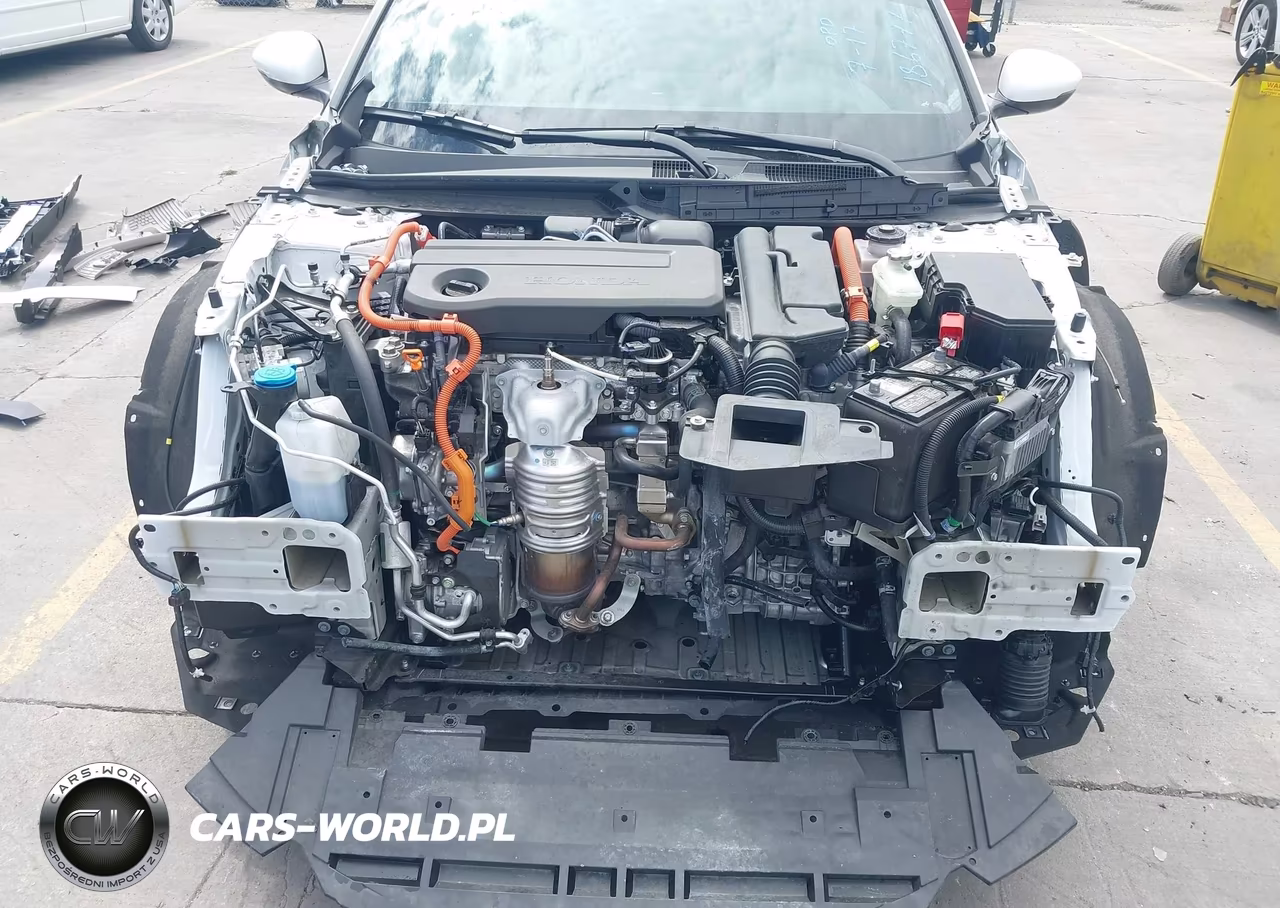 2025 Honda Accord Hybrid Touring VIN:1HGCY2F80SA036882 - 6
