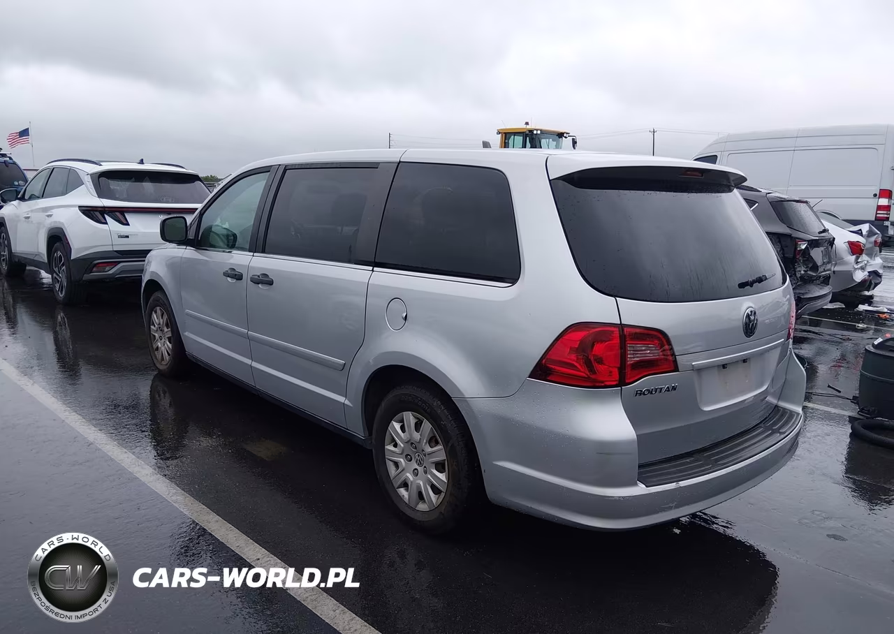 2012 Volkswagen Routan S VIN:2C4RVAAG9CR120397 - 3