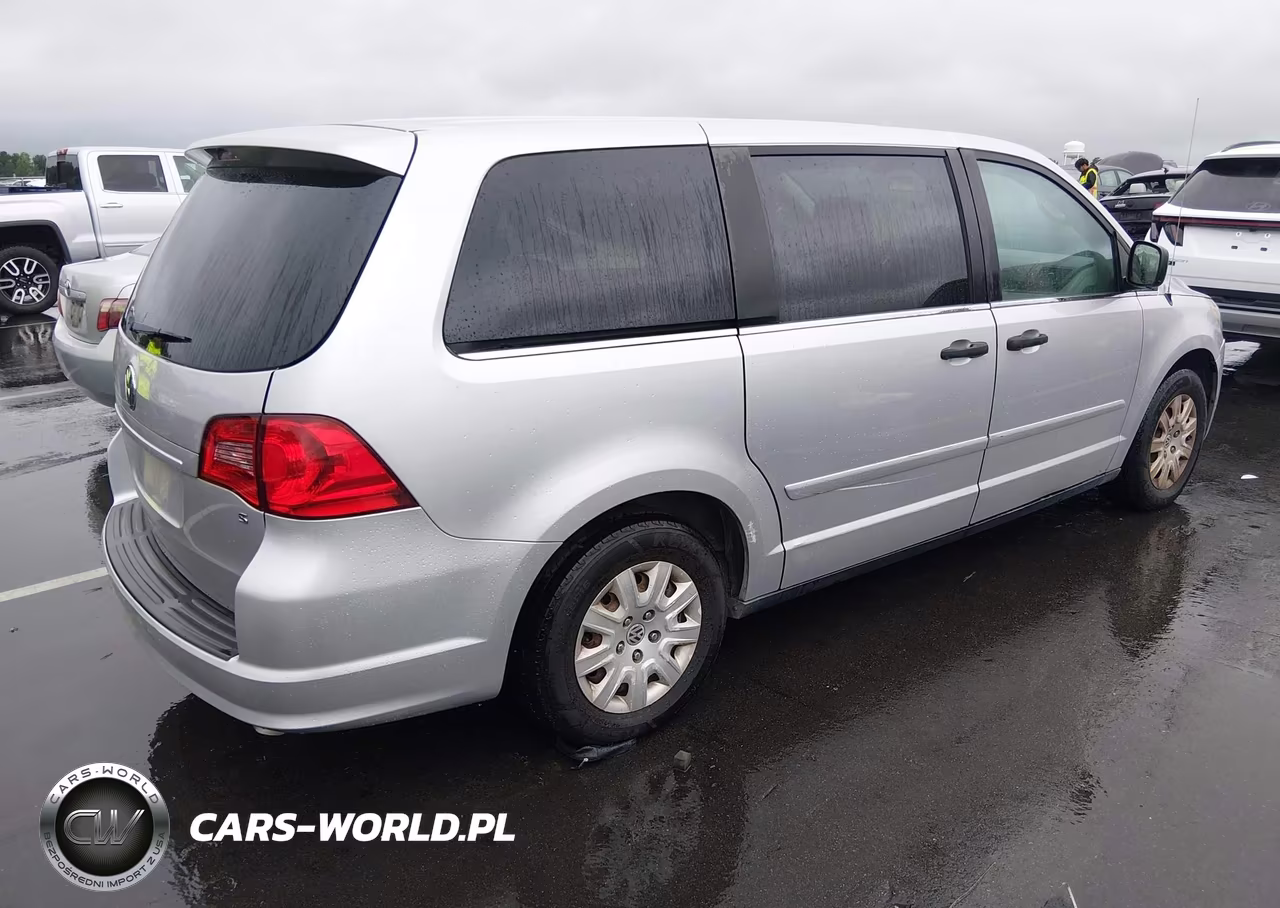 2012 Volkswagen Routan S VIN:2C4RVAAG9CR120397 - 4