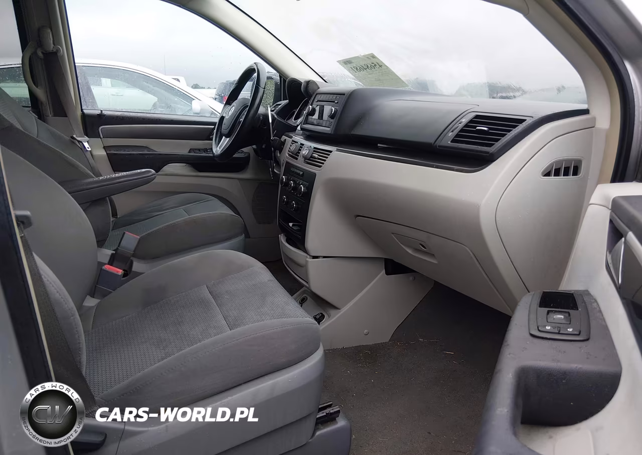2012 Volkswagen Routan S VIN:2C4RVAAG9CR120397 - 5