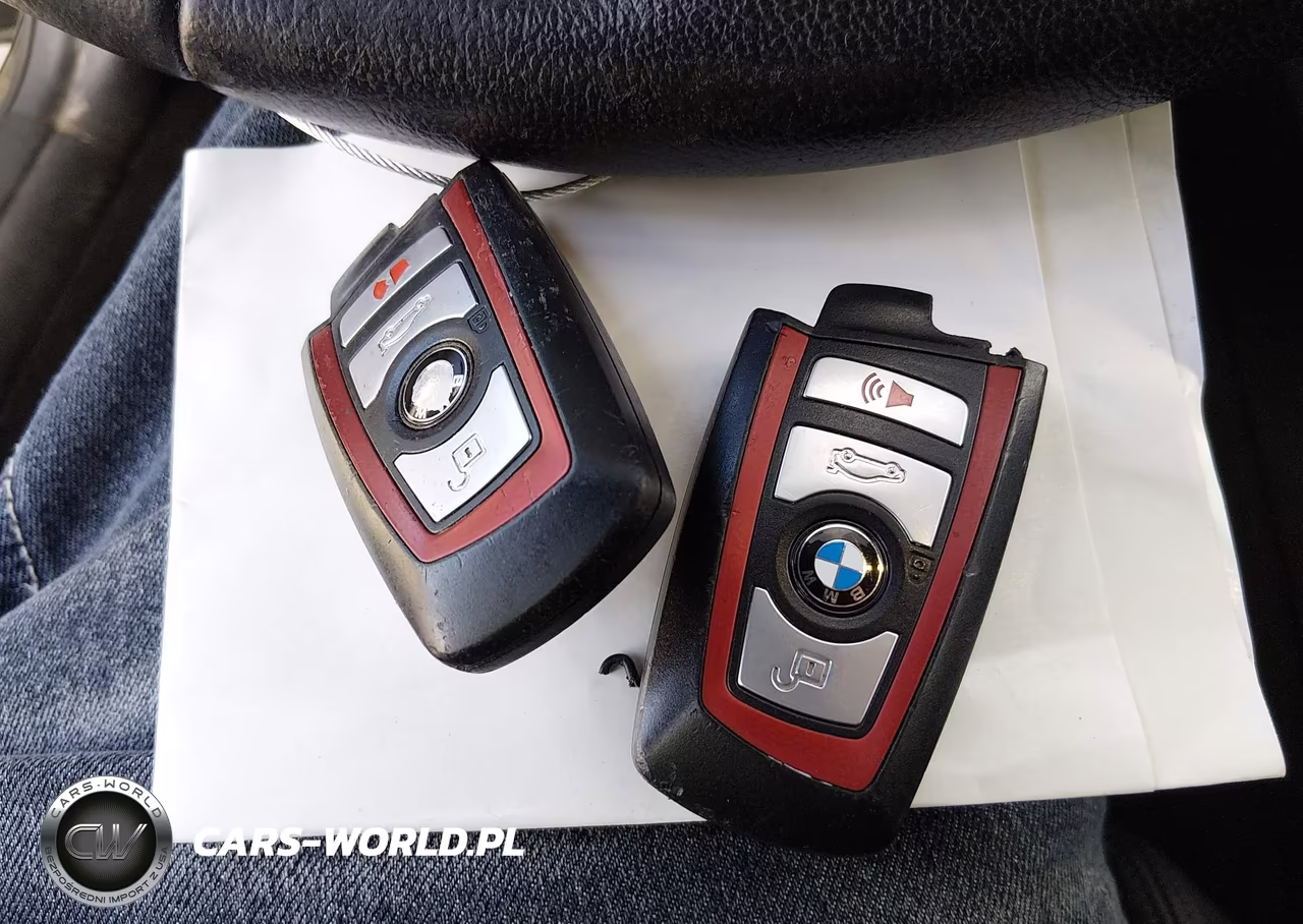 2017 BMW 3 Series 330I VIN:WBA8B9G53HNU49574 - 11