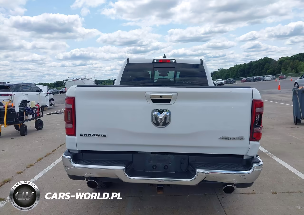 2020 Ram 1500 Laramie 4X4 6'4 Box VIN:1C6SRFDT0LN280412 - 17