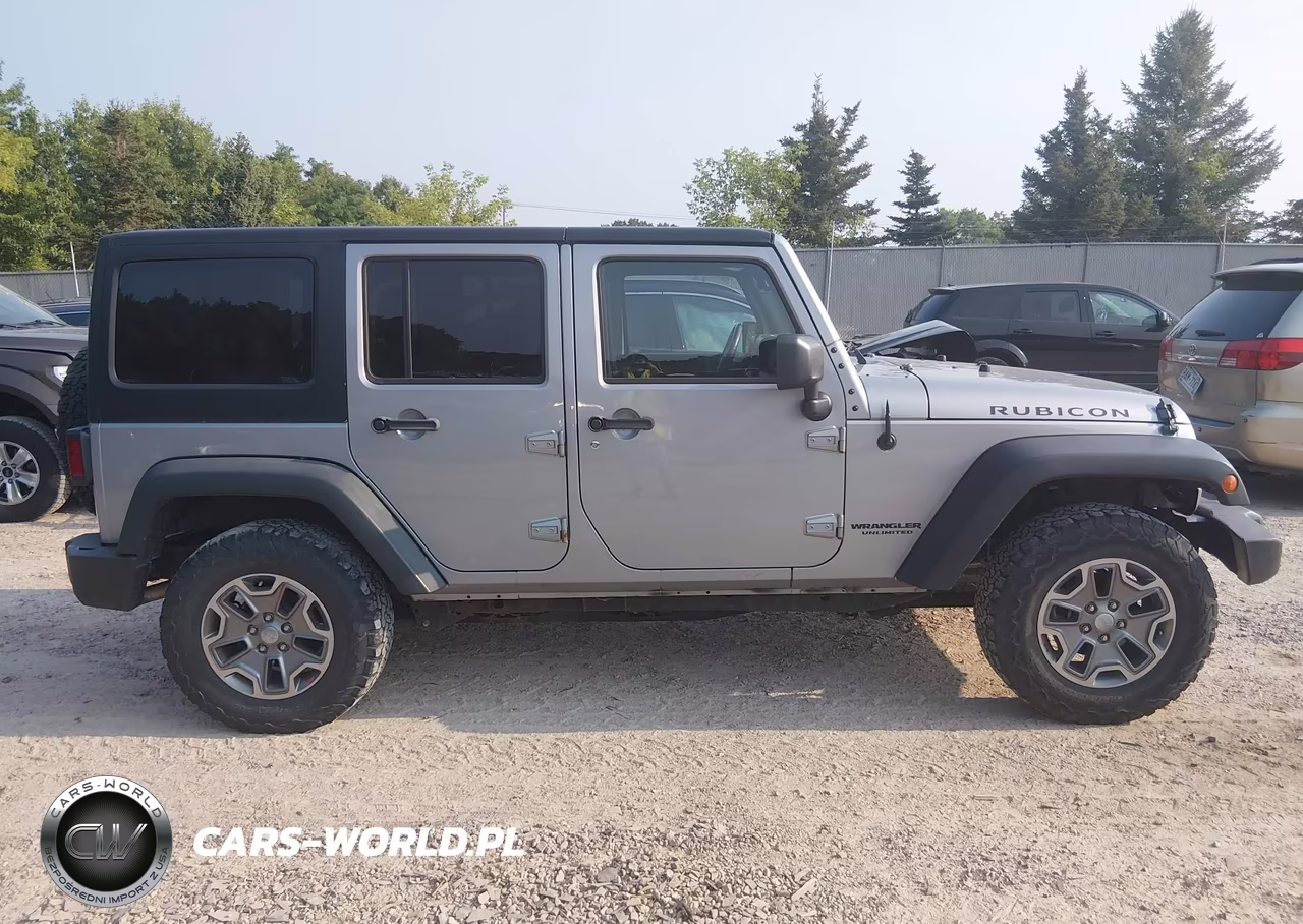 2015 Jeep Wrangler Unlimited Rubicon VIN:1C4BJWFG8FL620017 - 13
