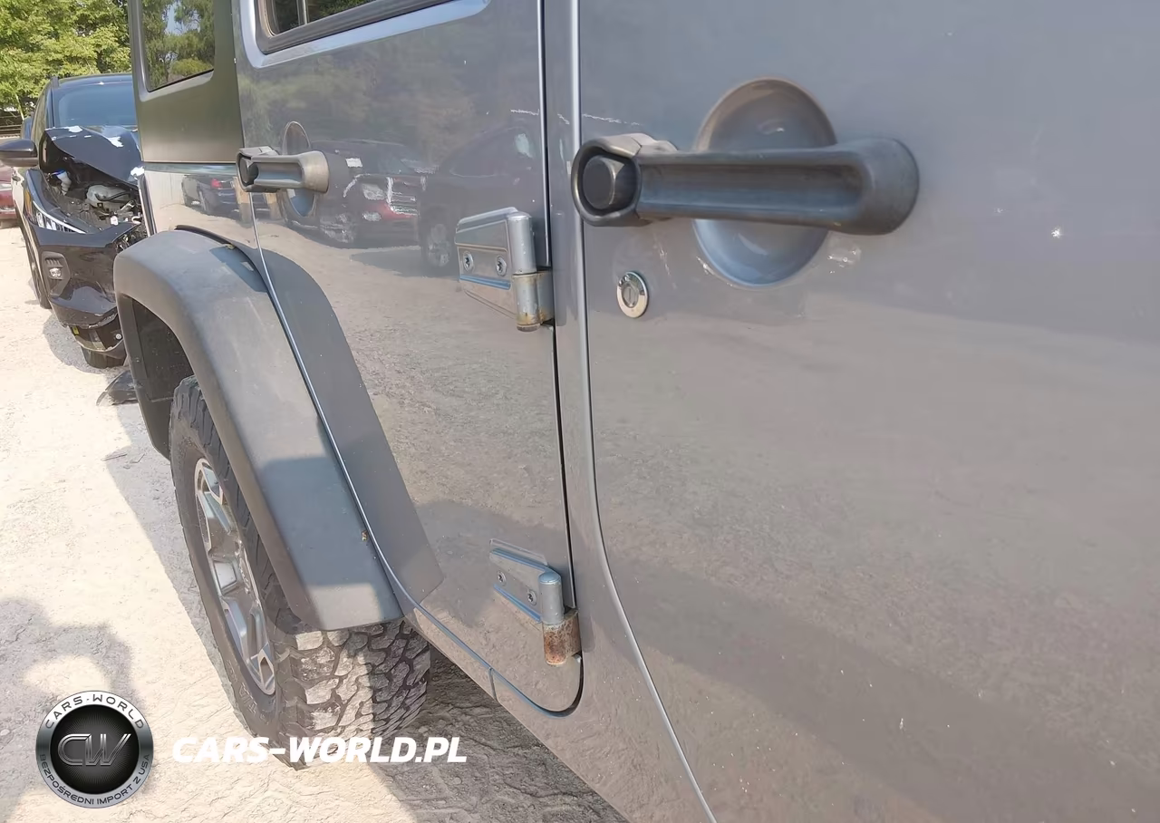 2015 Jeep Wrangler Unlimited Rubicon VIN:1C4BJWFG8FL620017 - 21