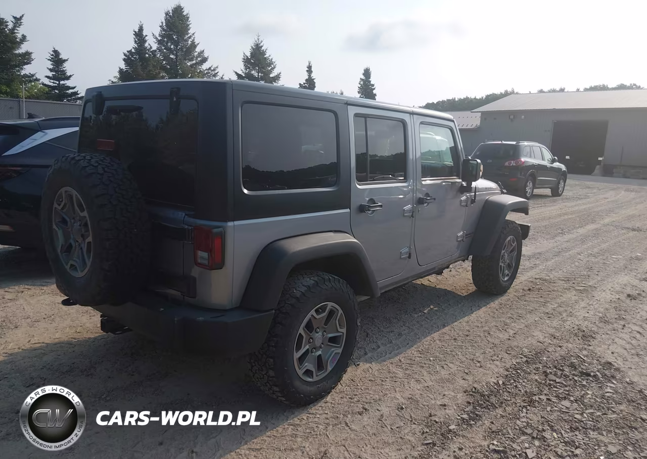 2015 Jeep Wrangler Unlimited Rubicon VIN:1C4BJWFG8FL620017 - 4