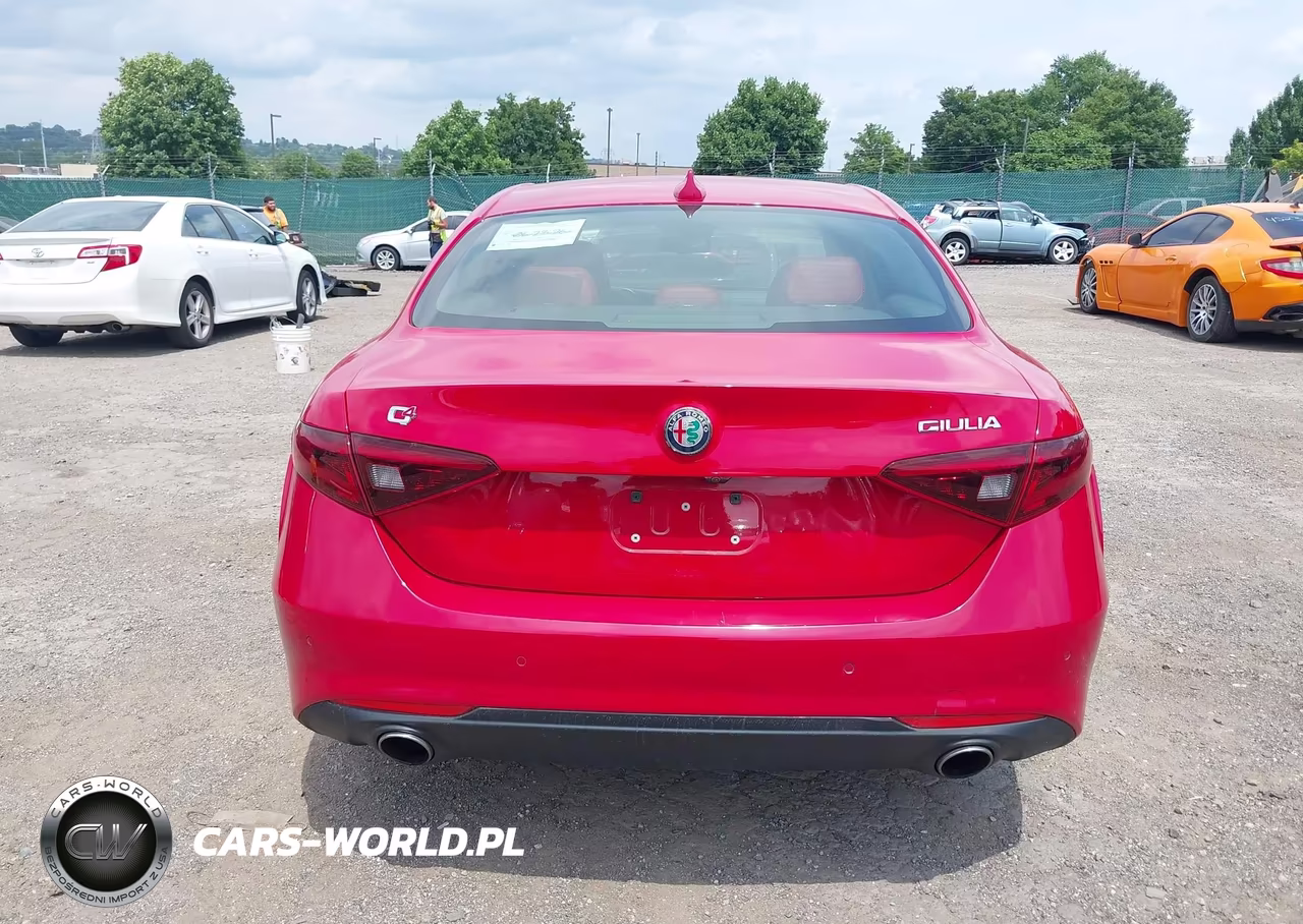 2017 Alfa Romeo Giulia Ti Awd VIN:ZARFAEEN0H7556312 - 16