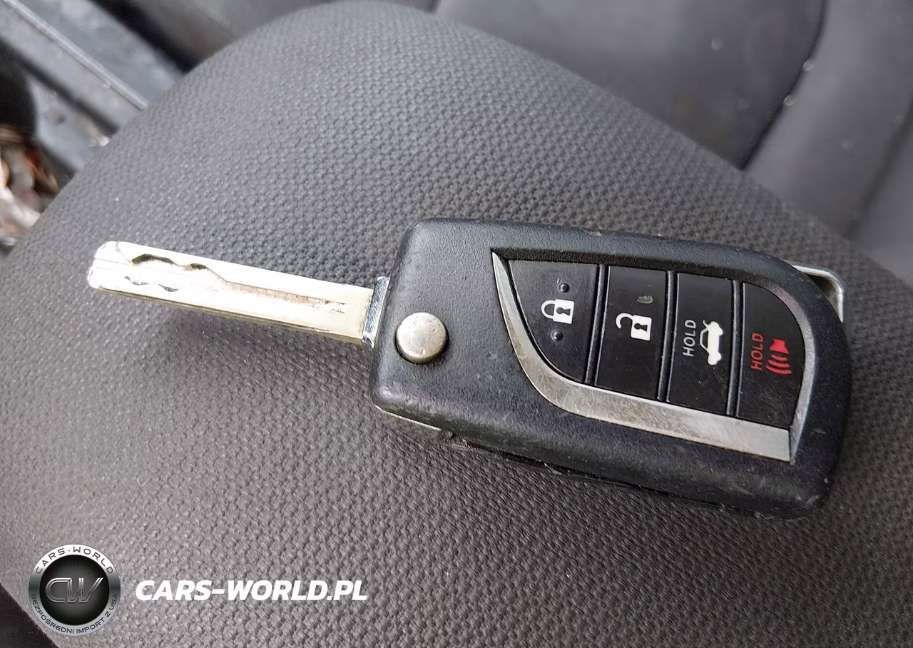 2022 Toyota Corolla Le VIN:5YFEPMAE1NP358384 - 11