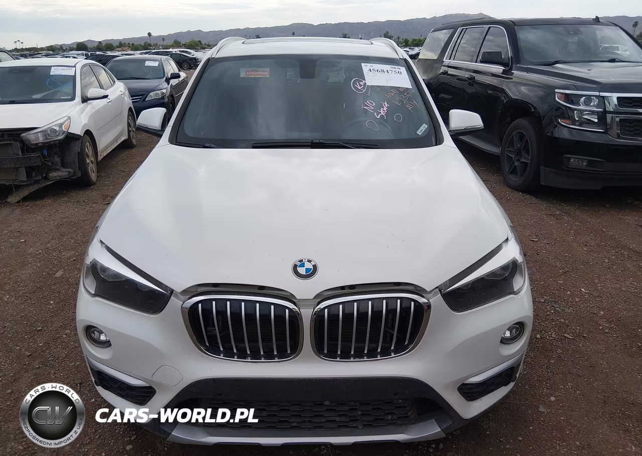 2018 BMW X1 xDrive28I VIN:WBXHT3C36J5K23510 - 11