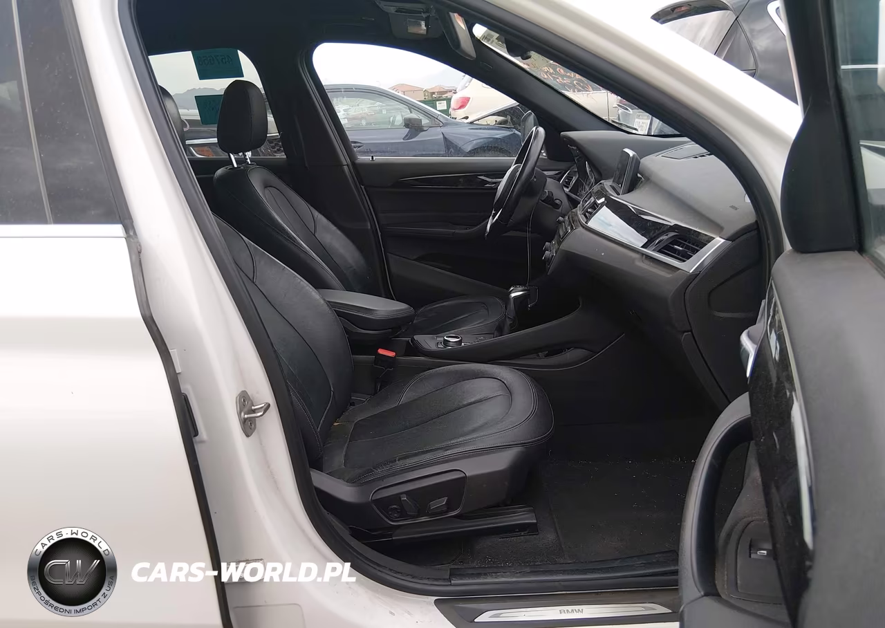 2018 BMW X1 xDrive28I VIN:WBXHT3C36J5K23510 - 5