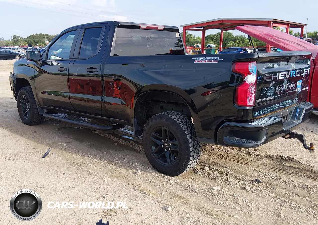 2019 Chevrolet Silverado 1500 Custom Trail Boss VIN:1GCRYCEH5KZ210026 - 3