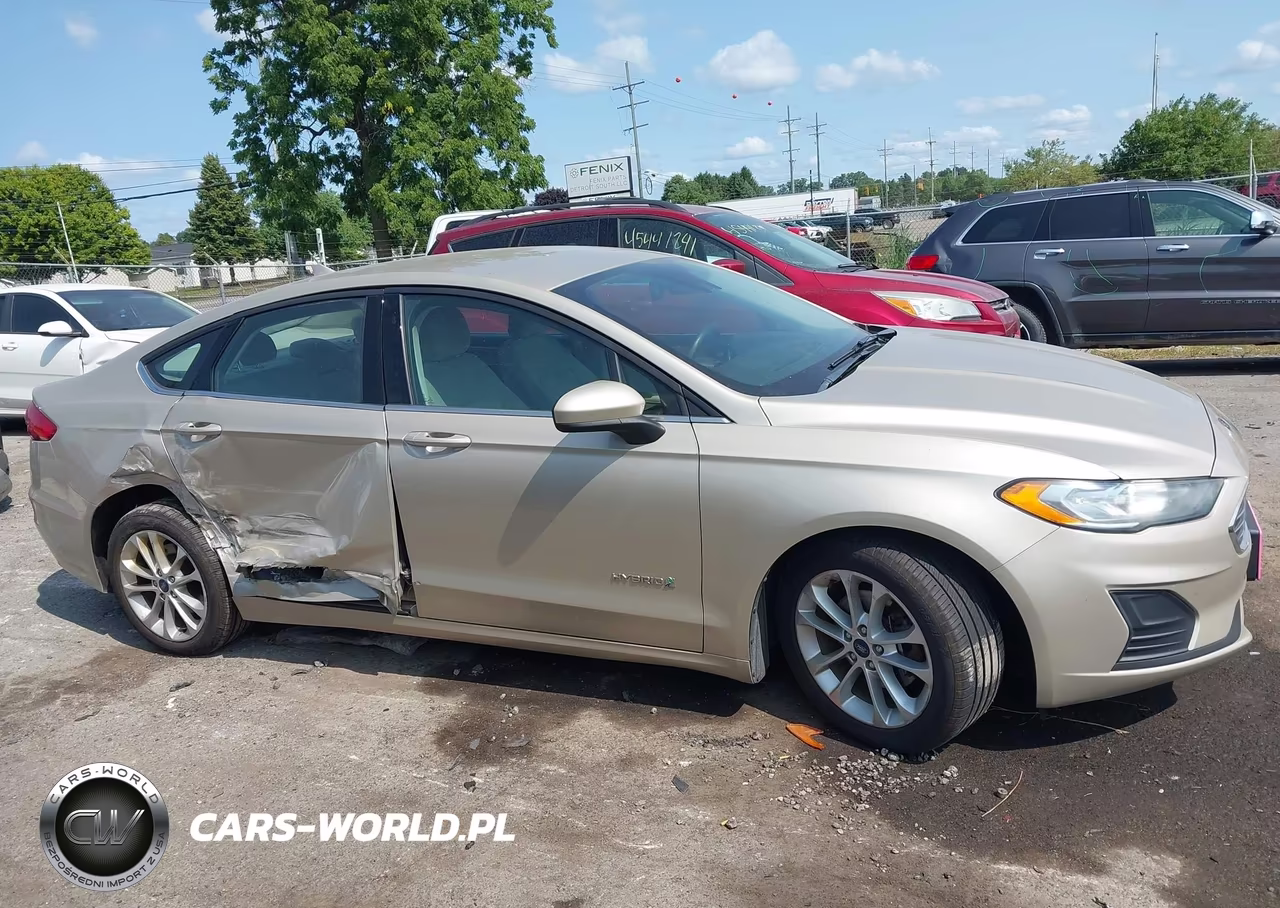 2019 Ford Fusion Hybrid Se VIN:3FA6P0LU9KR129576 - 13