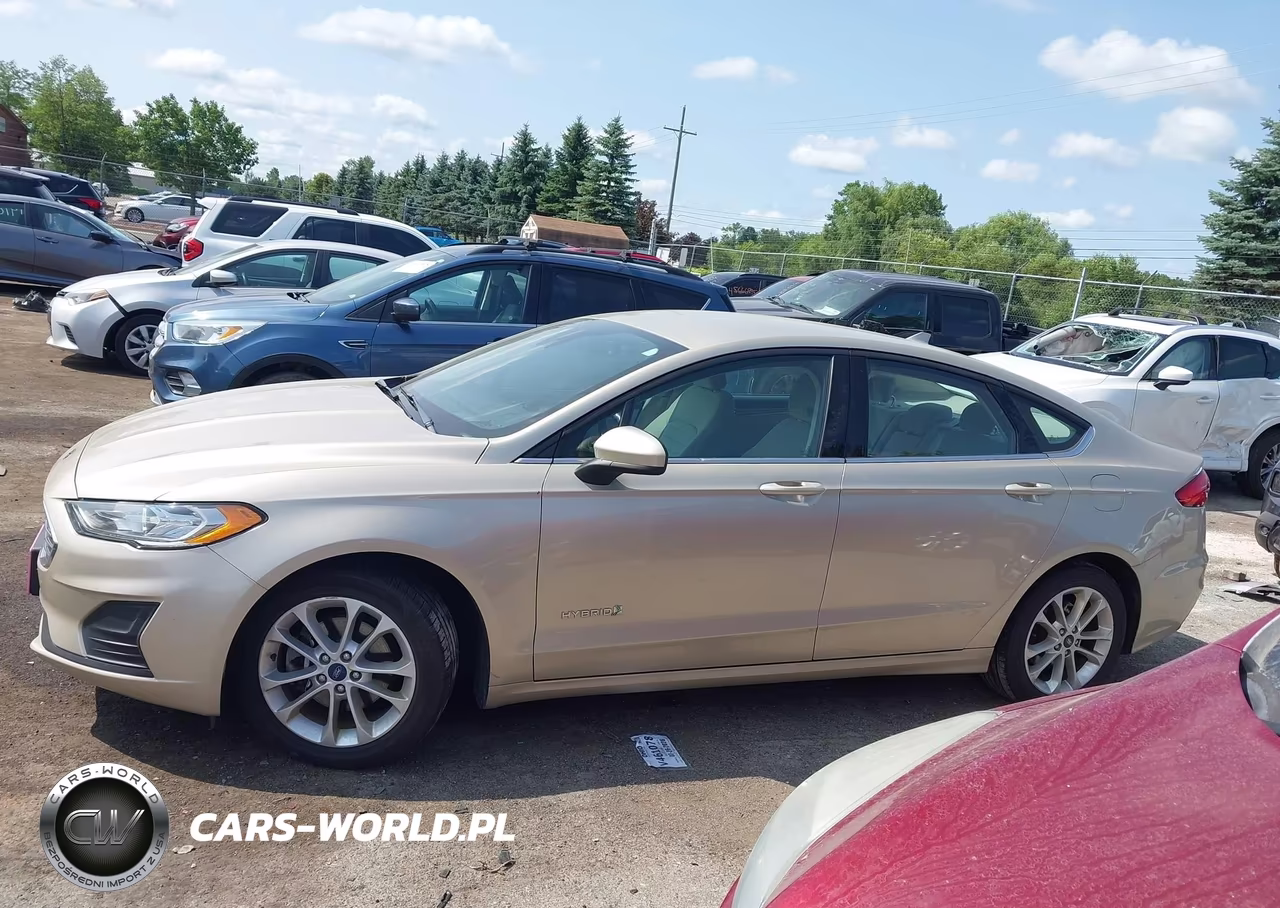 2019 Ford Fusion Hybrid Se VIN:3FA6P0LU9KR129576 - 14