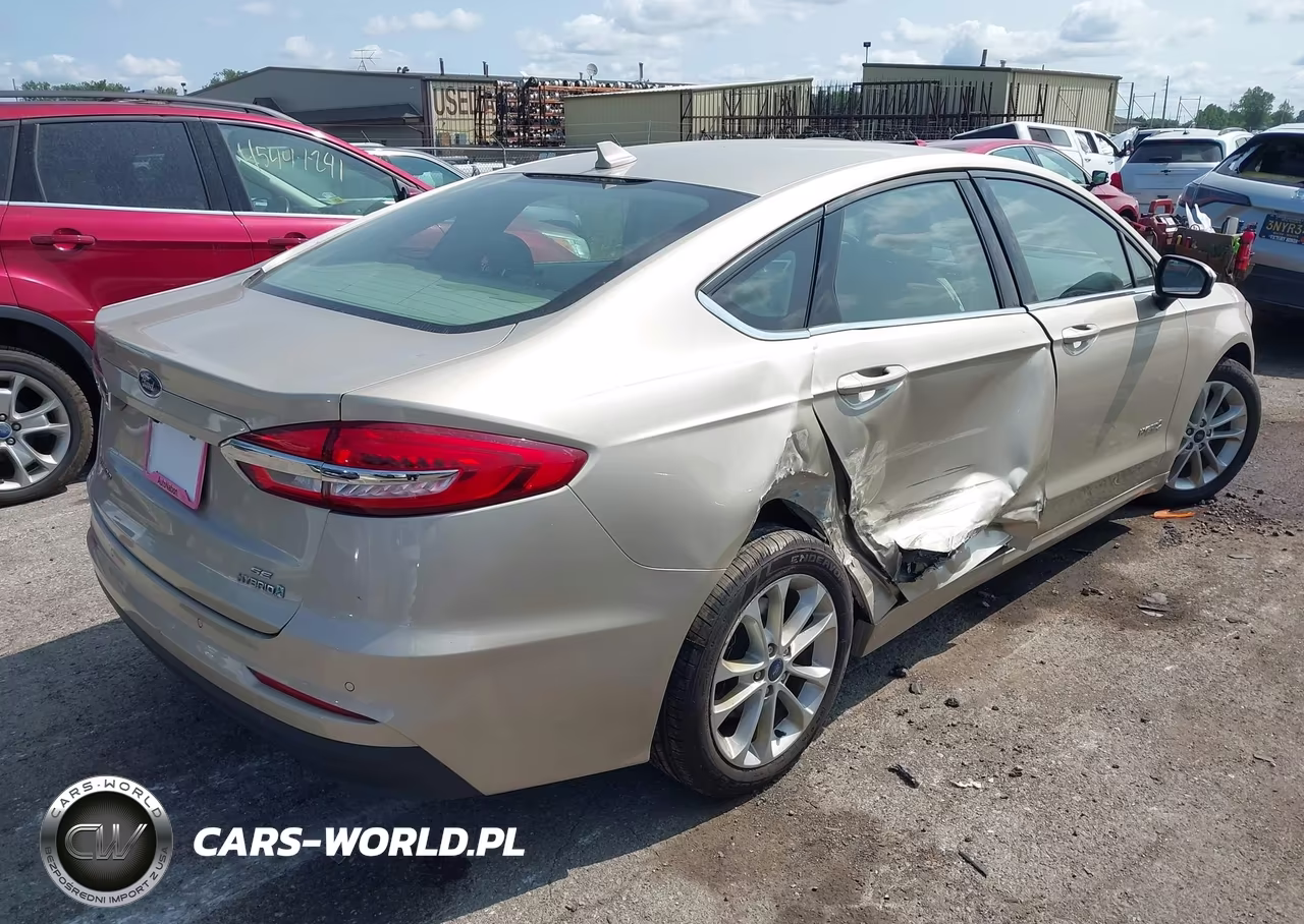 2019 Ford Fusion Hybrid Se VIN:3FA6P0LU9KR129576 - 4