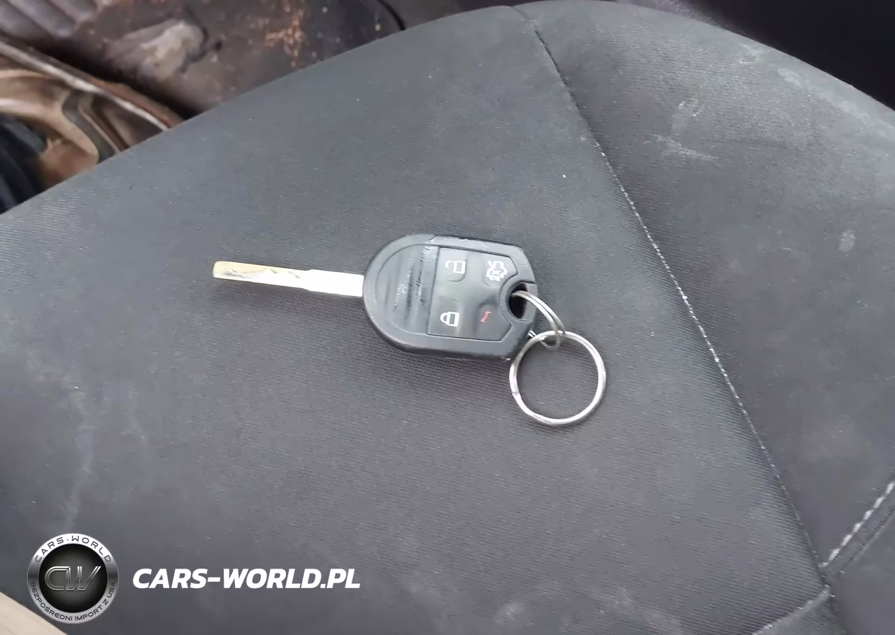 2018 Ford Focus Se VIN:1FADP3K23JL212572 - 11