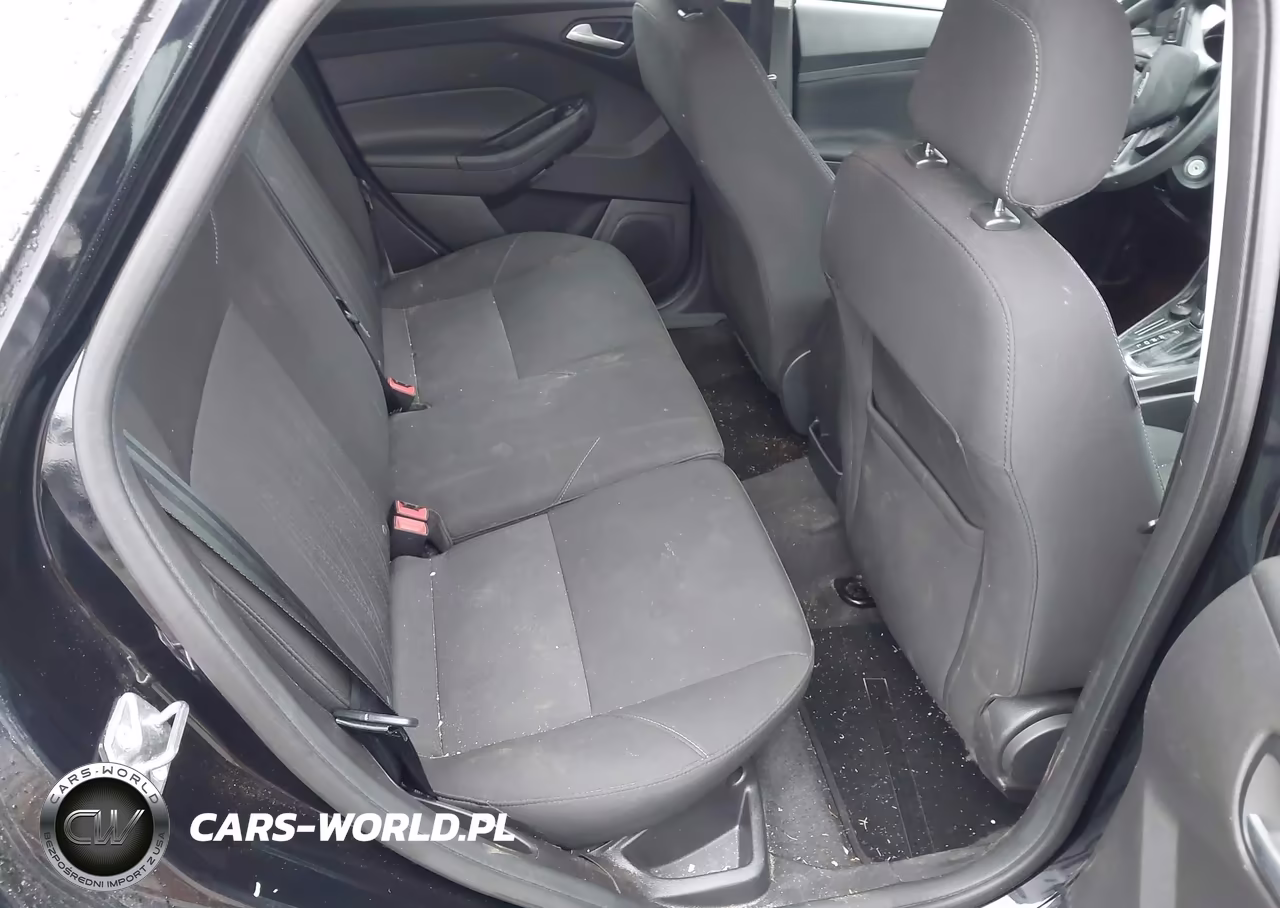 2018 Ford Focus Se VIN:1FADP3K23JL212572 - 8