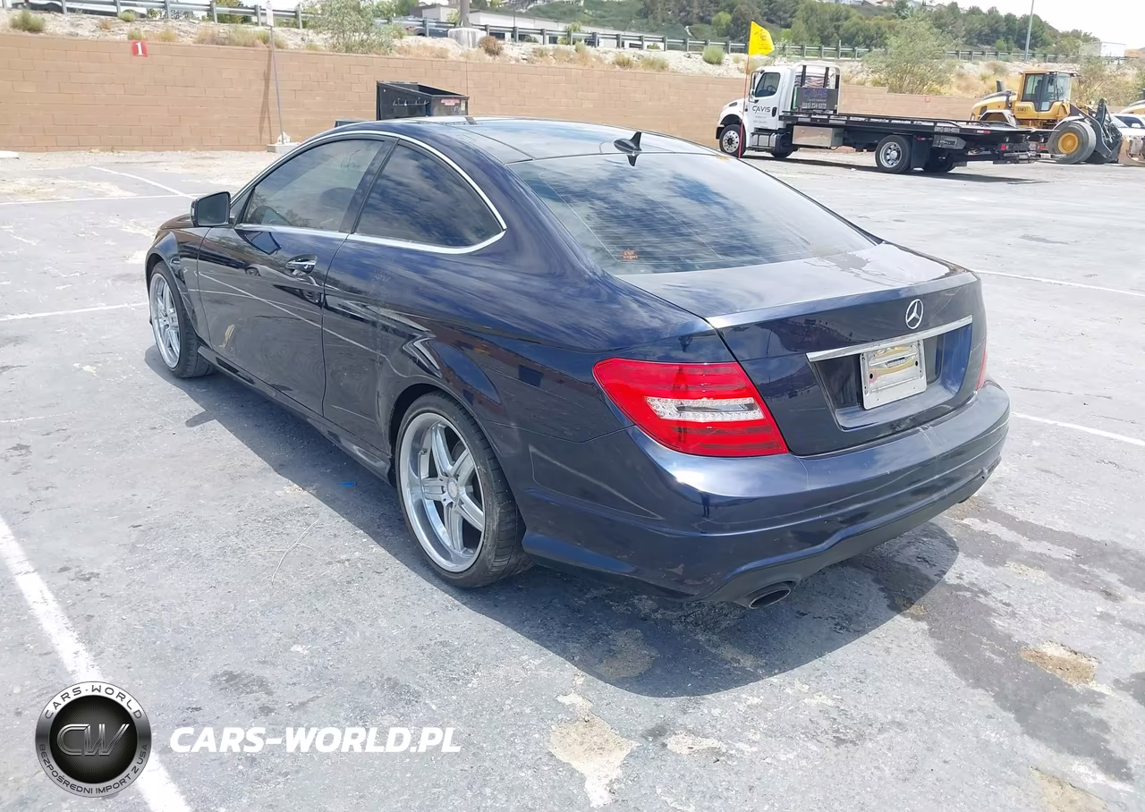 2012 Mercedes-Benz C 250 VIN:WDDGJ4HB1CF873546 - 3