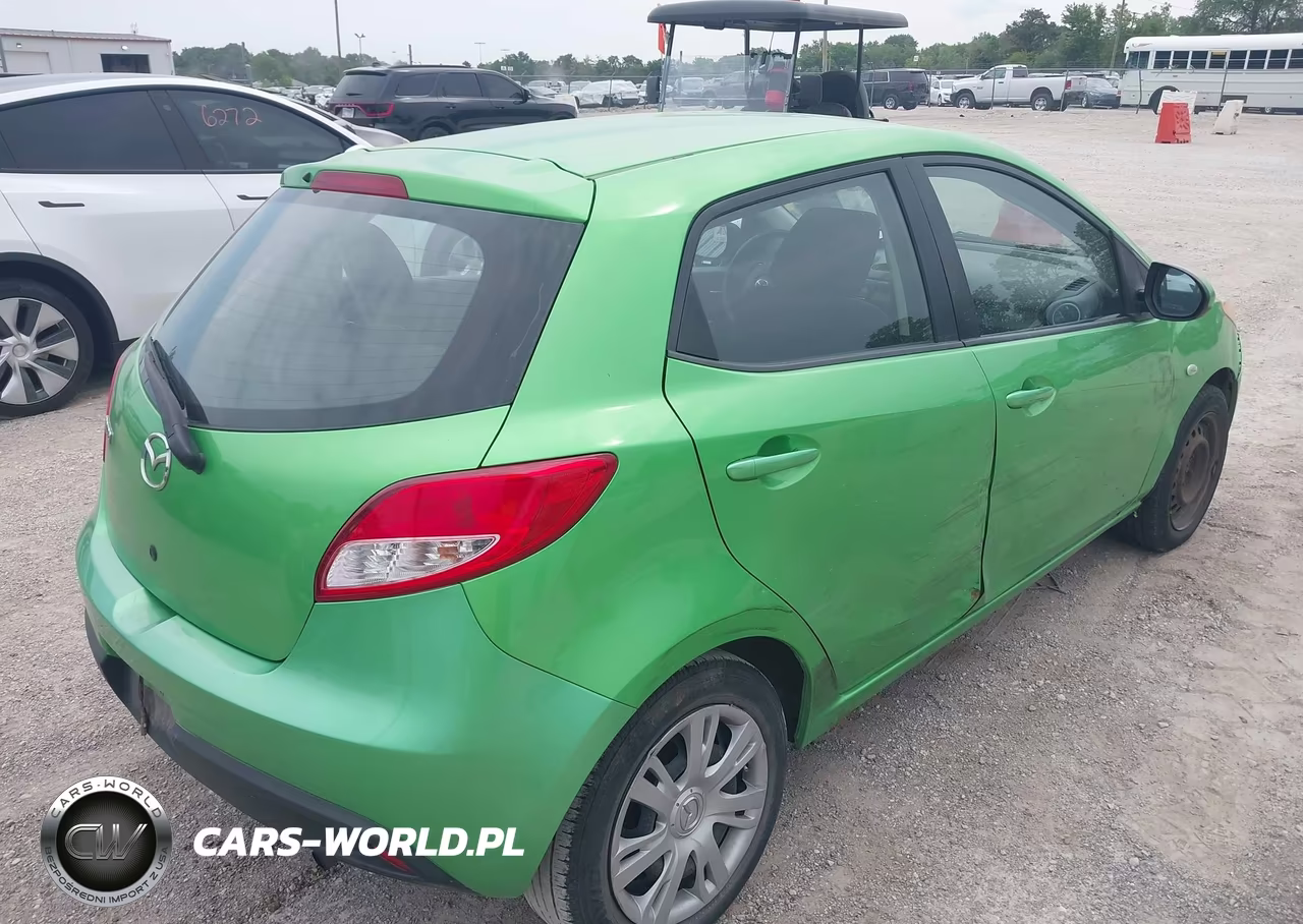 2011 Mazda Mazda2 Sport VIN:JM1DE1HY6B0115515 - 4