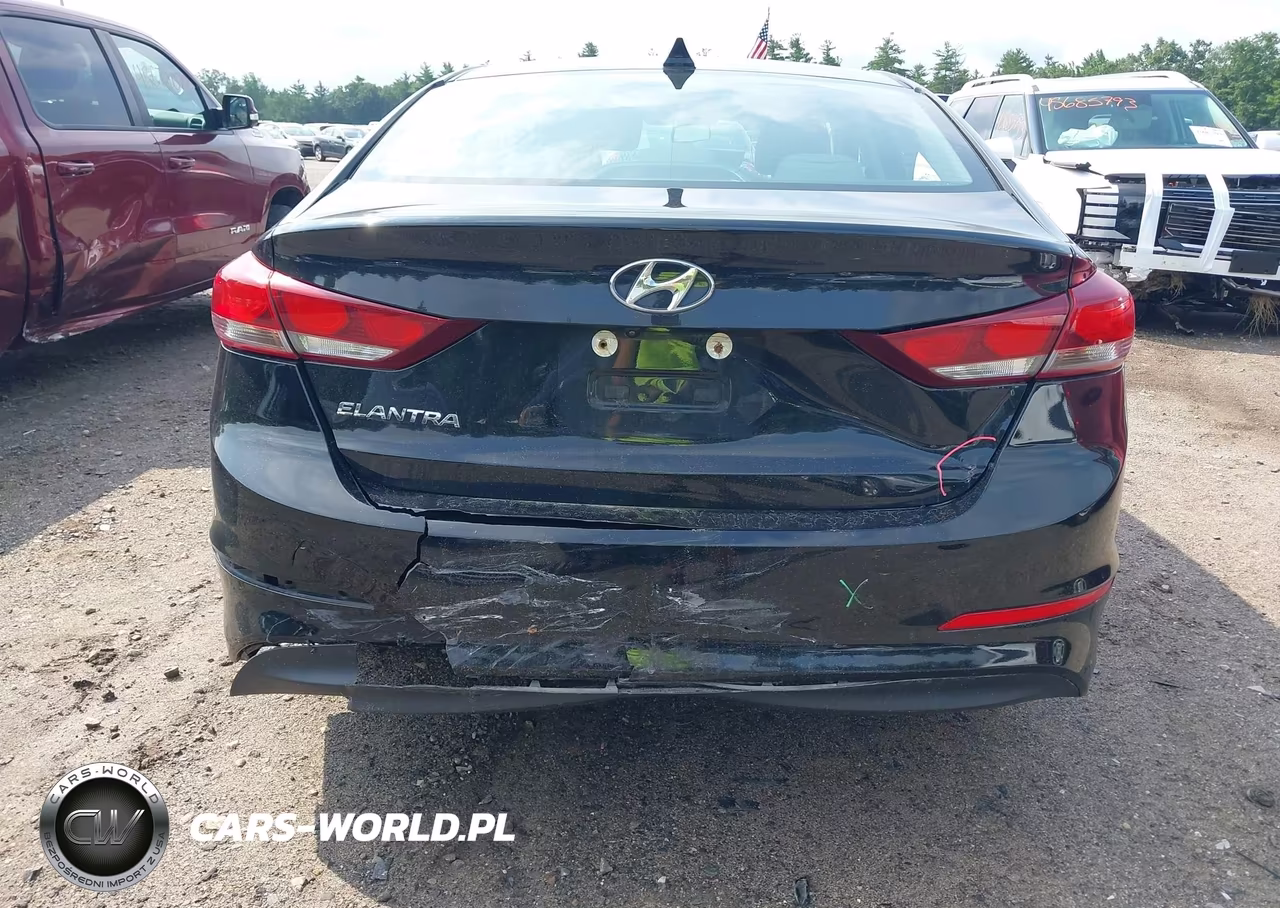 2018 Hyundai Elantra Sel VIN:5NPD84LF5JH337138 - 17