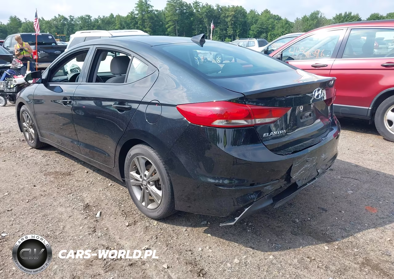 2018 Hyundai Elantra Sel VIN:5NPD84LF5JH337138 - 3