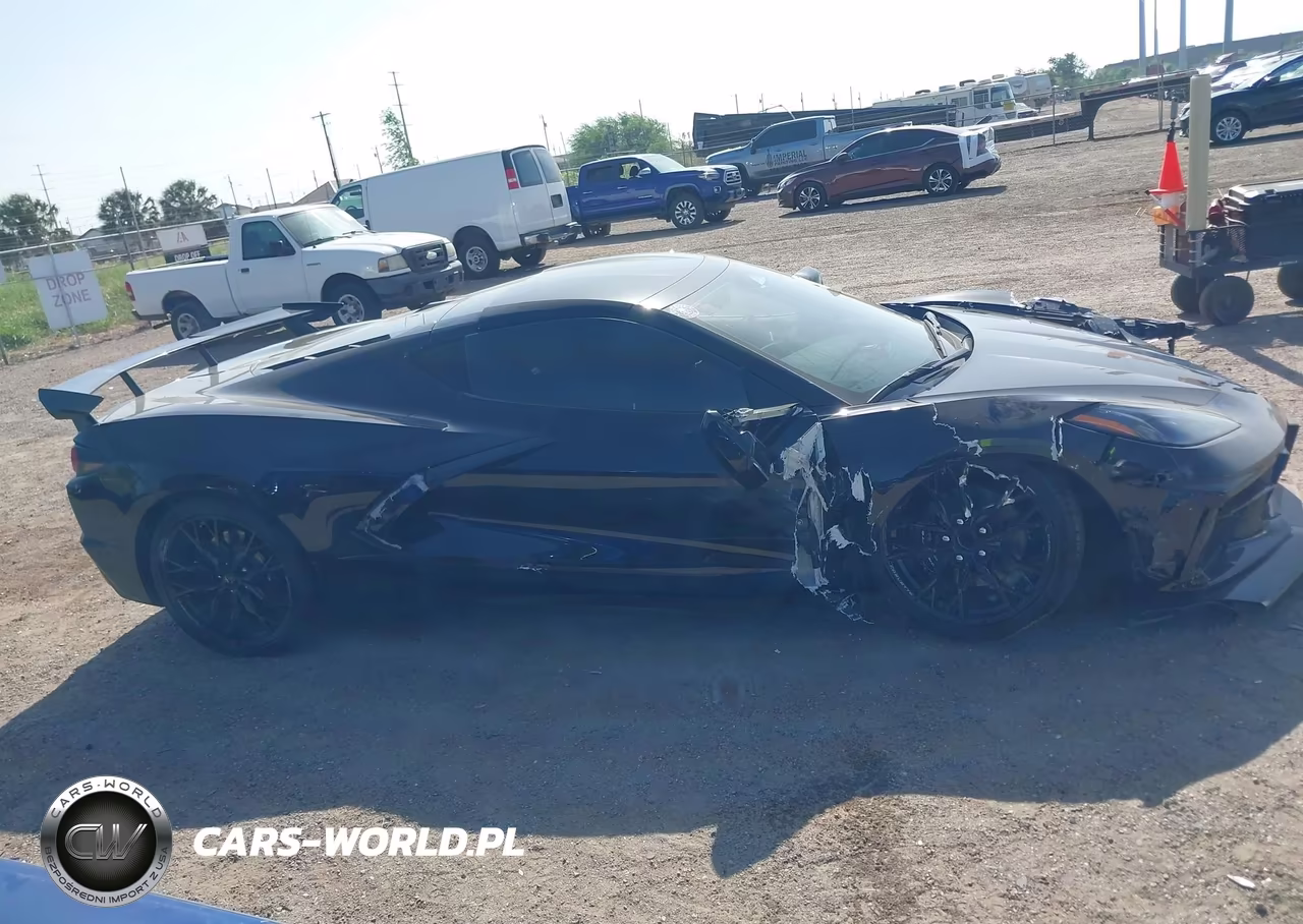 2025 Chevrolet Corvette Stingray VIN:1G1YA2D46S5112079 - 13