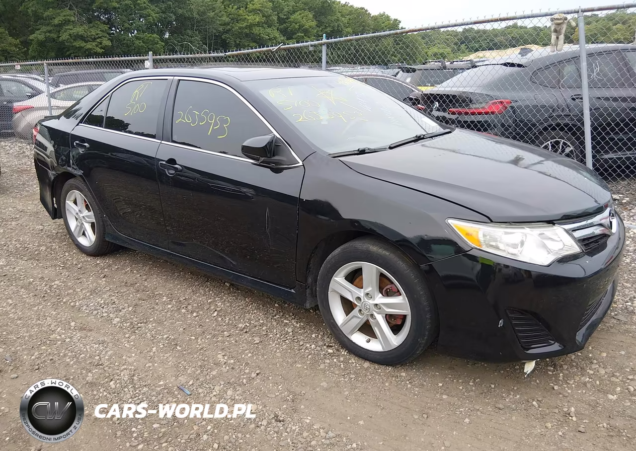 2013 Toyota Camry Se – zdjęcie 1 z 16
