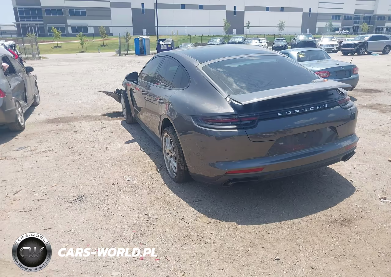2017 Porsche Panamera 4 VIN:WP0AA2A72HL102404 - 3