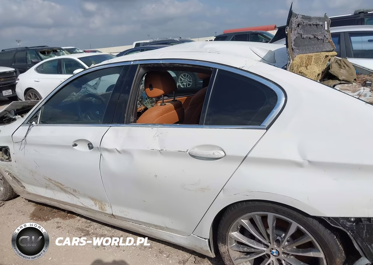 2021 BMW 530E VIN:WBA13AG08MCF18109 - 13