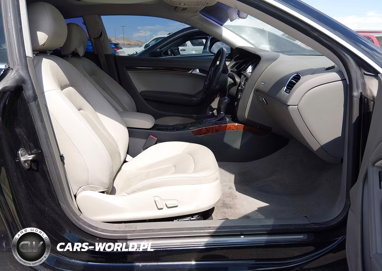 2010 Audi A5 2.0T Premium VIN:WAULFAFR4AA044485 - 5