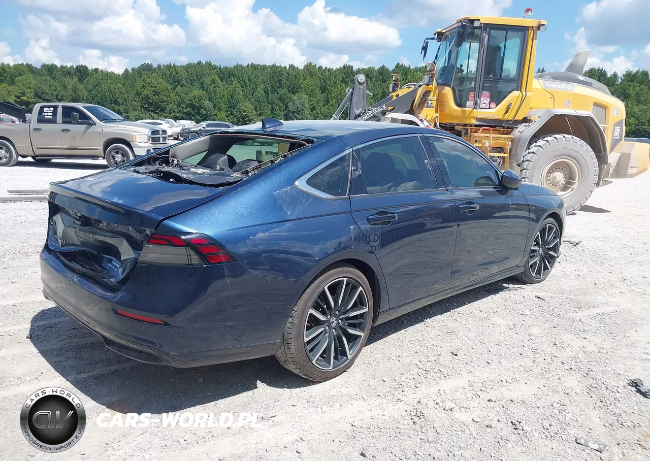 2024 Honda Accord Hybrid Touring VIN:1HGCY2F84RA003801 - 4
