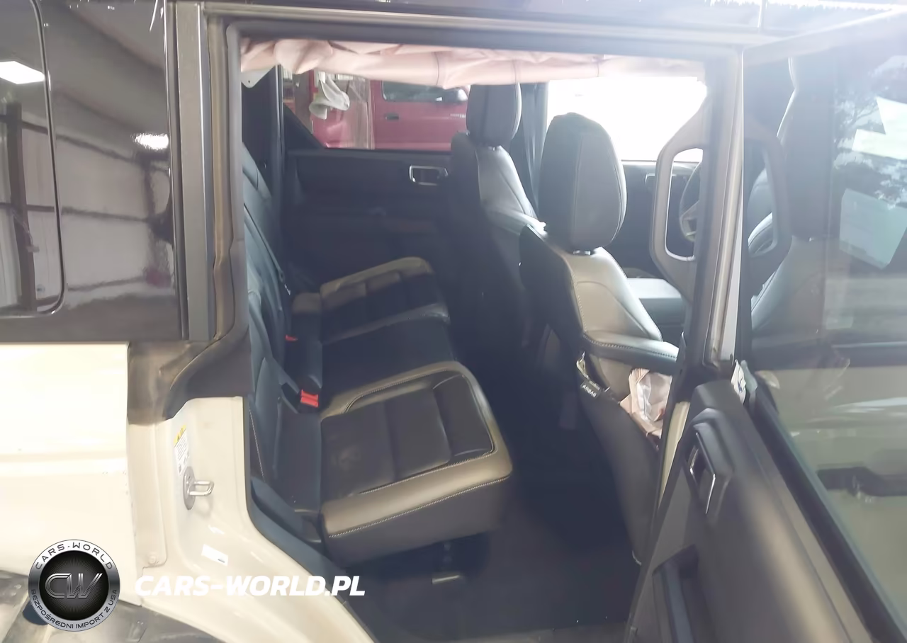 2025 Ford Bronco Outer Banks VIN:1FMEE8BP7SLB15899 - 8