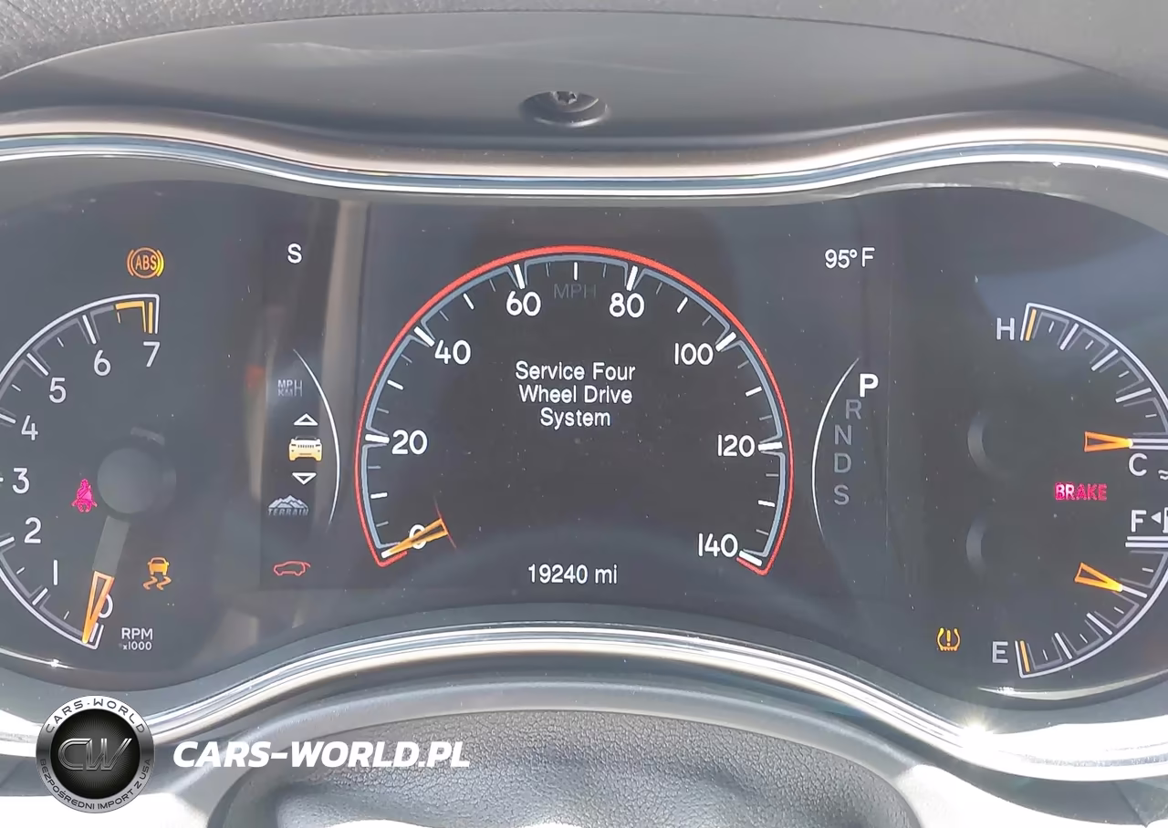 2015 Jeep Grand Cherokee Summit VIN:1C4RJFJG2FC783364 - 7